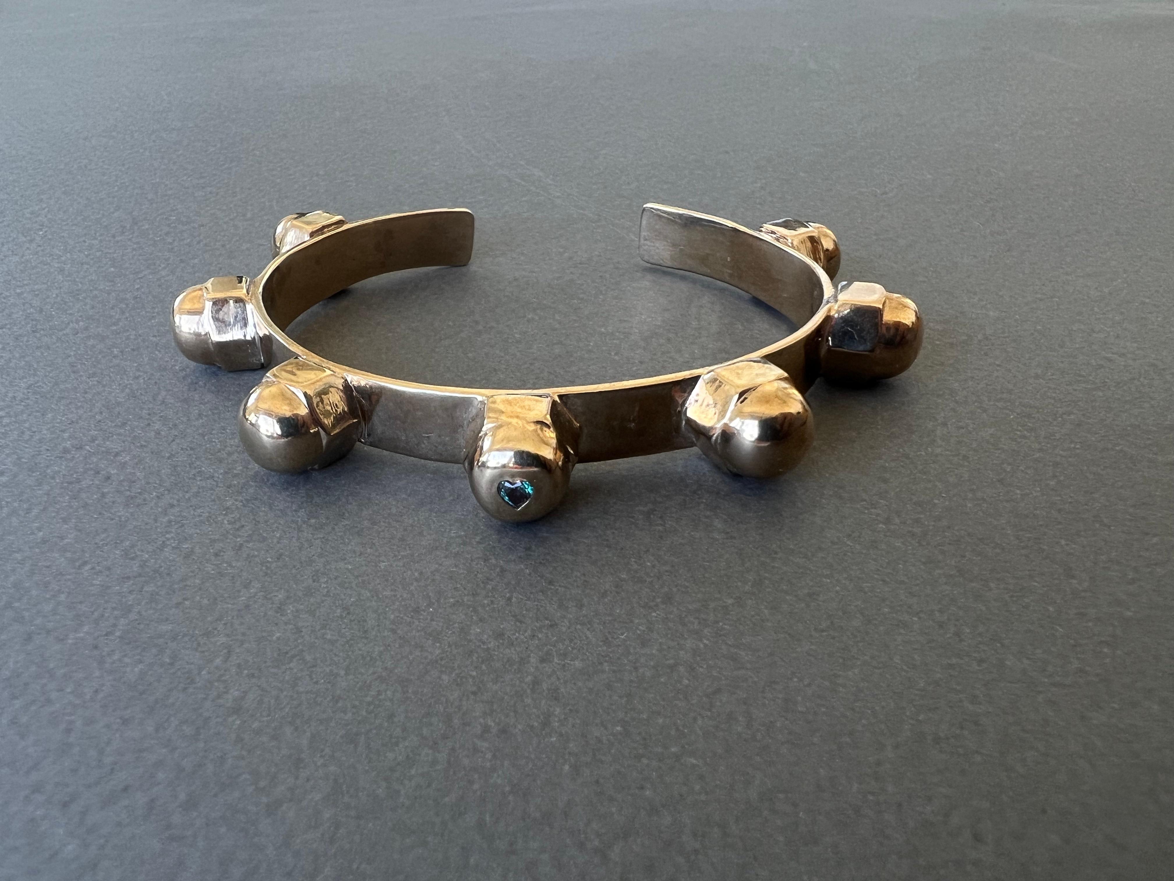 Alexandrite Heart Cuff Bangle Bracelet Bronze Studs Statement Piece J Dauphin Pour femmes en vente