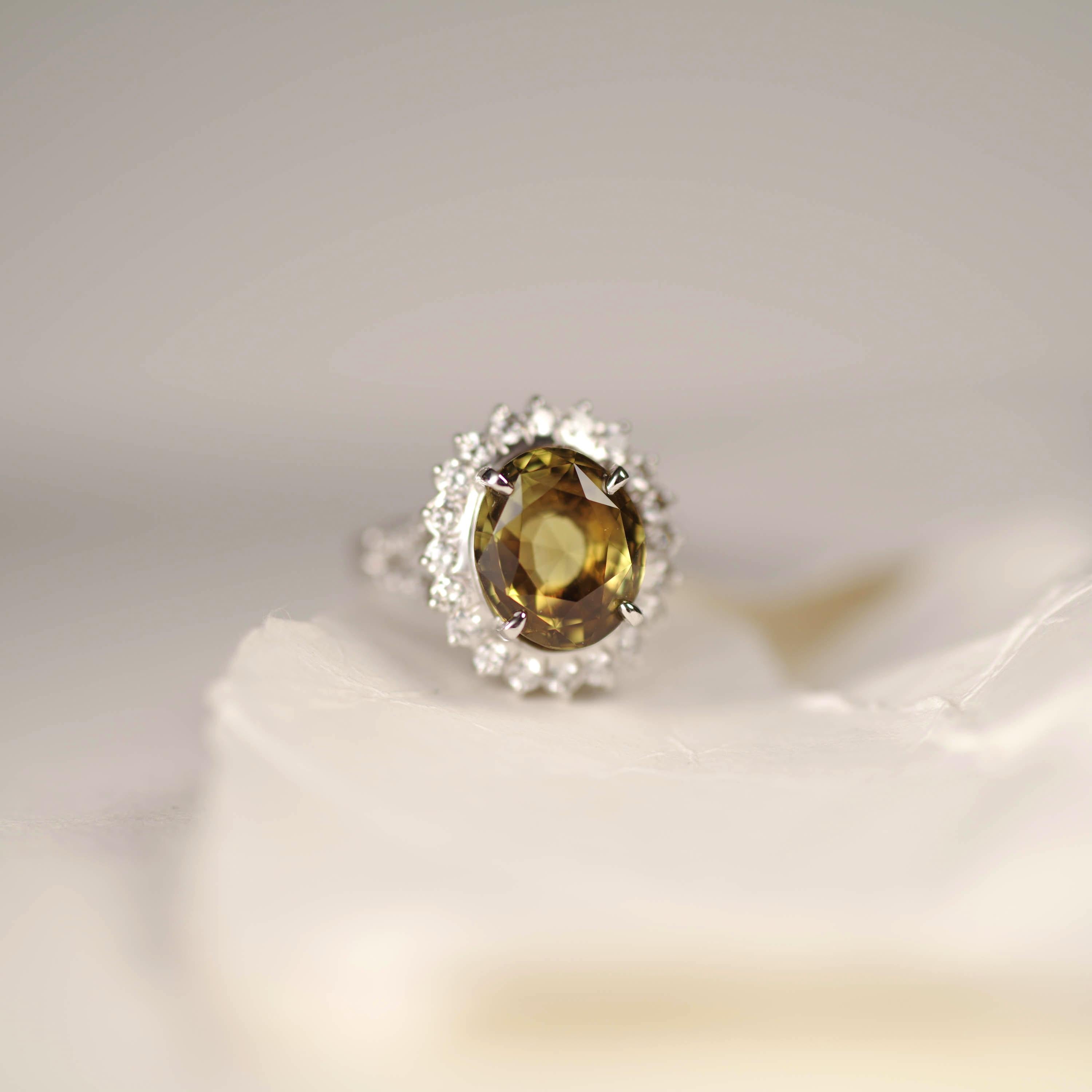 Alexandrite & Diamond Ring 7.35 Carats, Rare Color Change Gem Certified 8