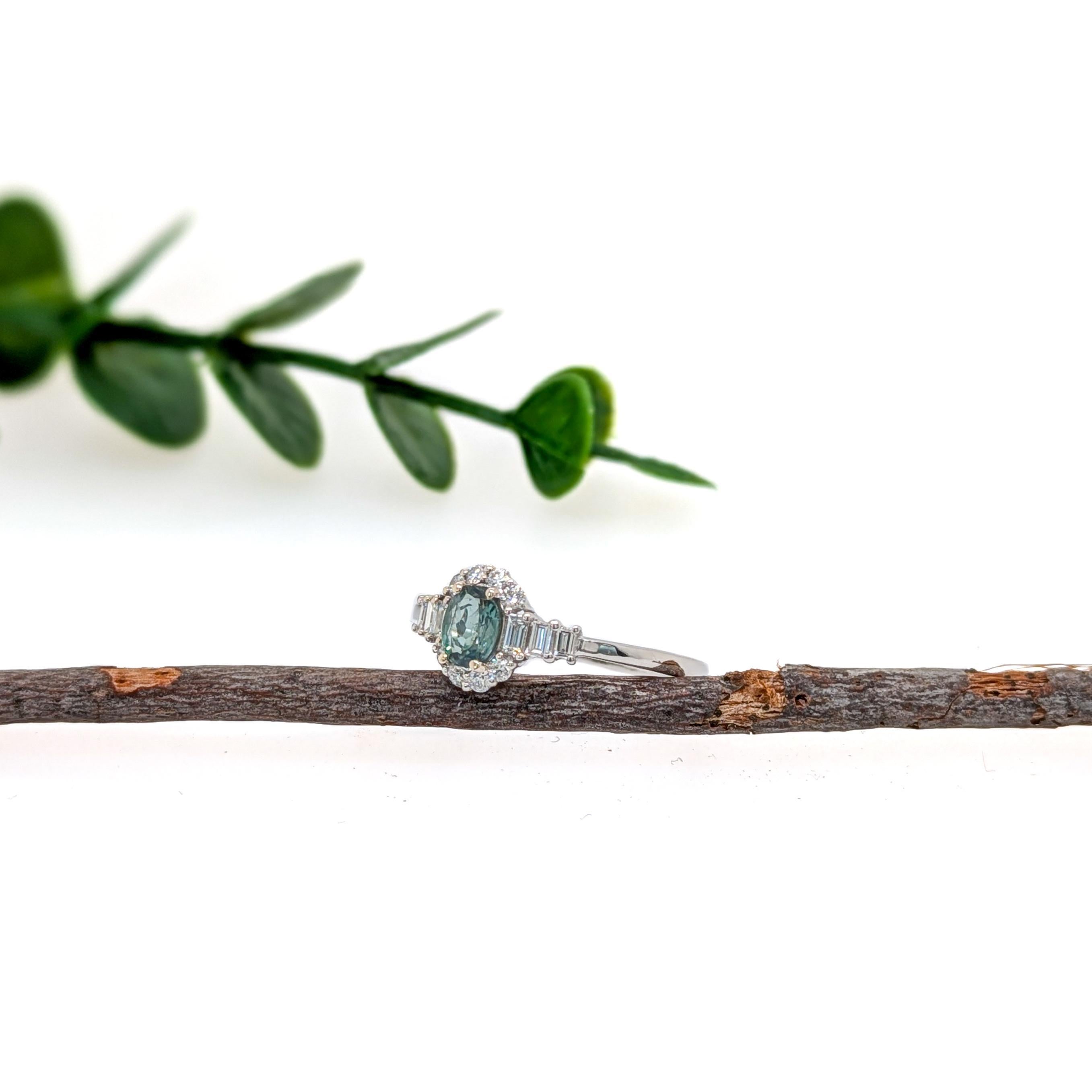 Alexandrit Ring mit natürlichen Diamanten in massivem 14K Weißgold, oval 5,5x4mm (Ovalschliff) im Angebot