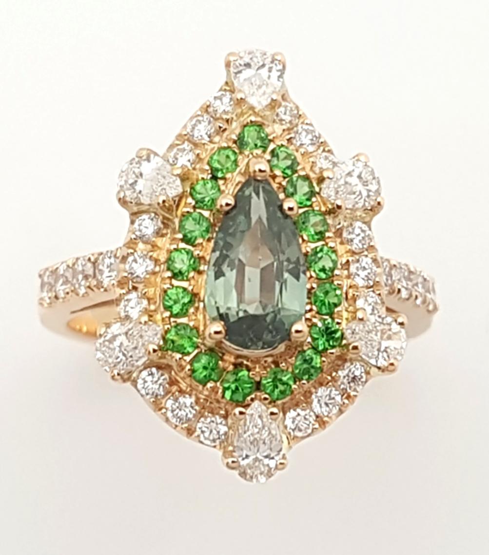 Alexandrite, Tsavorite and Diamond Ring set in 18K Rose Gold Settings For Sale 6