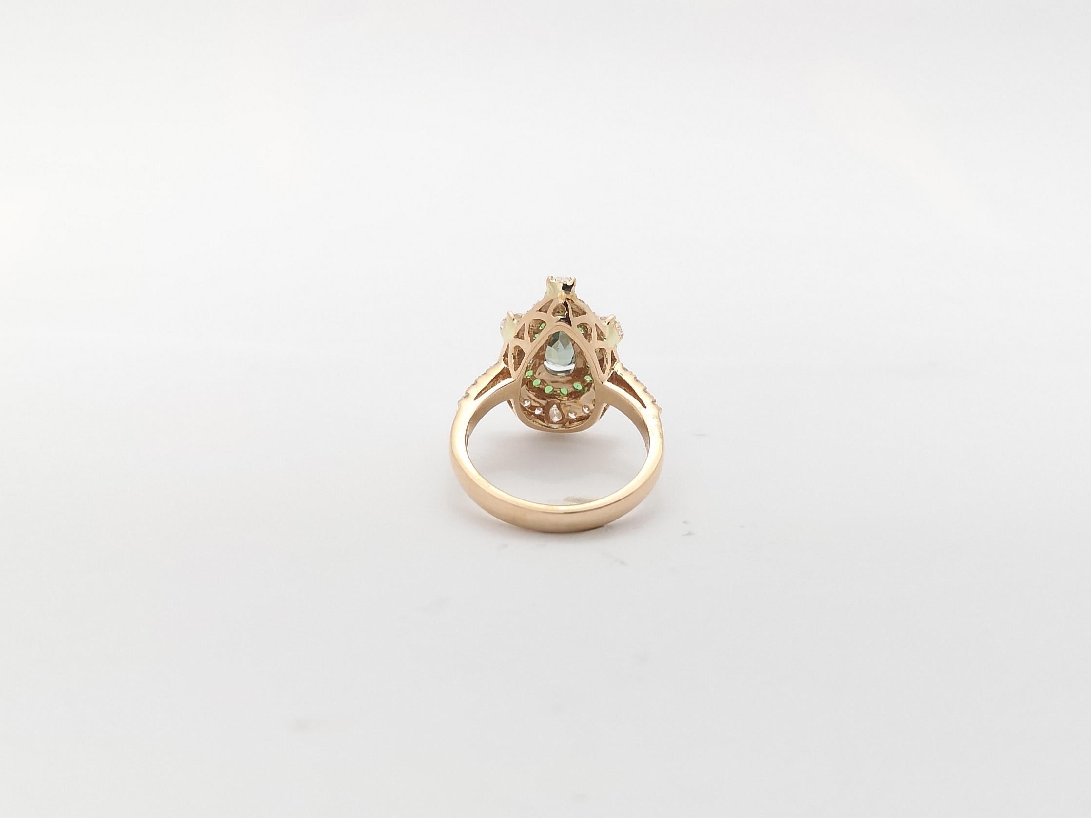 Alexandrite, Tsavorite and Diamond Ring set in 18K Rose Gold Settings For Sale 1
