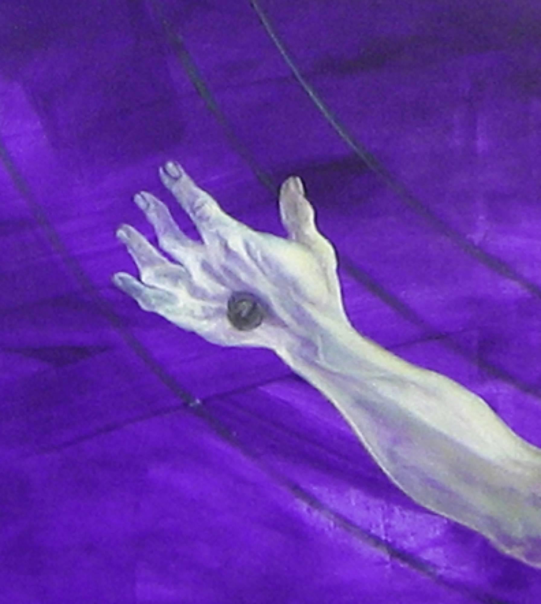 Na kinonikn sistima - 21e siècle, peinture figurative, violette, acrylique - Contemporain Painting par Alexandru Rădvan