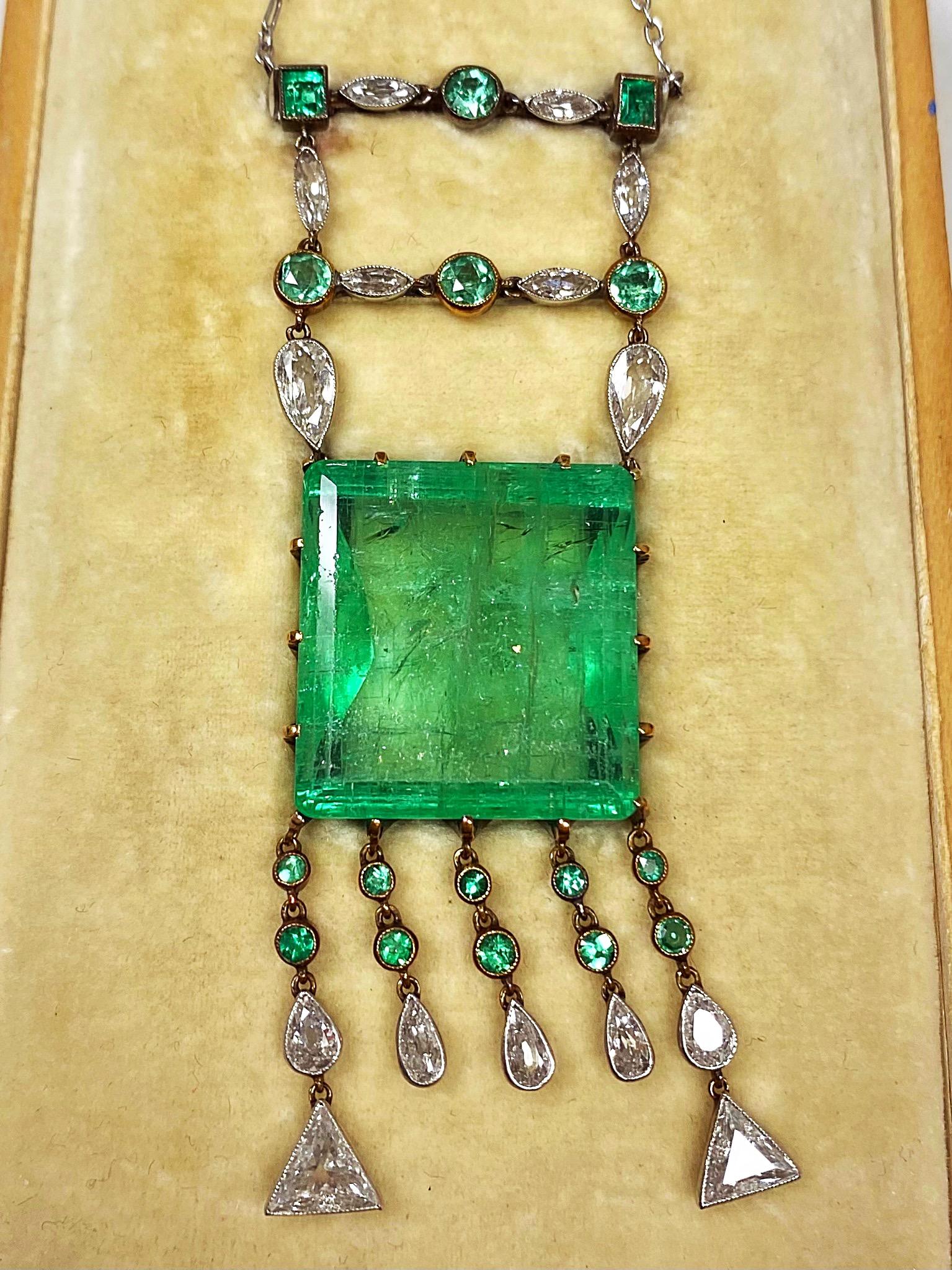Alexey Denisov-Uralsky Signed Russian Ural Emerald Pendant In Excellent Condition For Sale In Miami, FL
