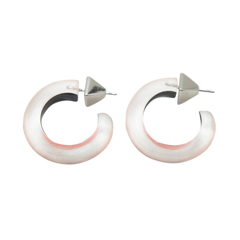 Alexis Bittar Pale Orange Lucite Hoop Earrings For Sale at 1stDibs | alexis  bittar lucite hoop earrings
