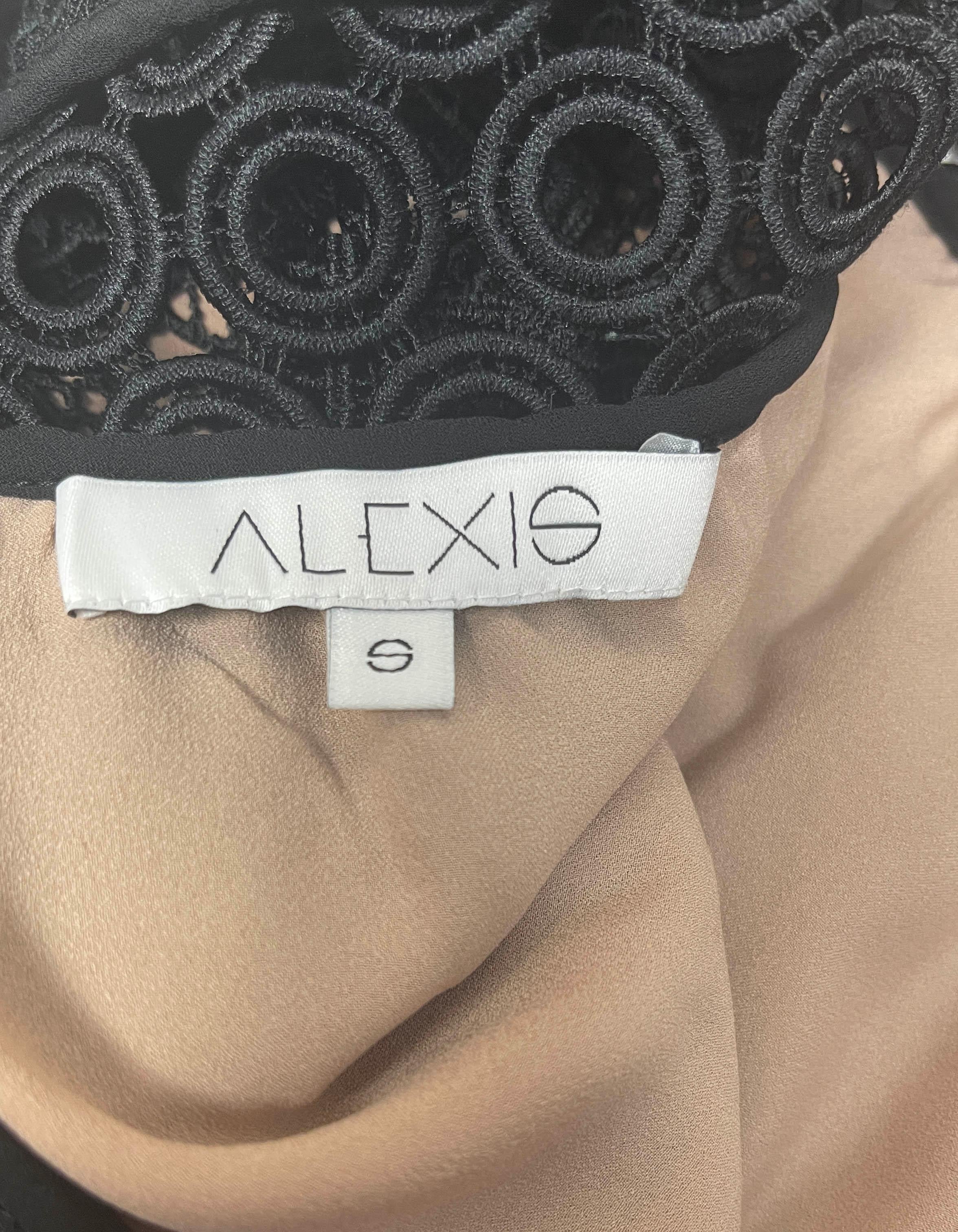Alexis Black Lace Short Sleeve Lula Dress sz Small In Excellent Condition In New York, NY