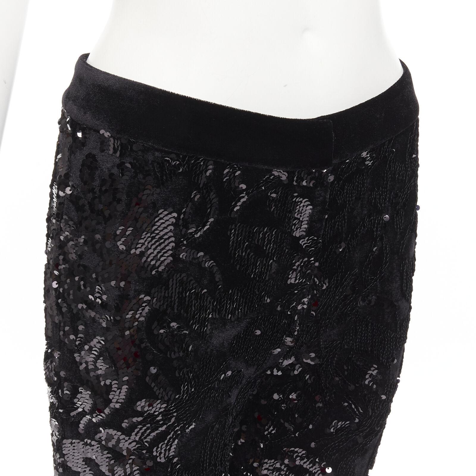 ALEXIS black sequins velvet waistband bell bottom flared party pants XS
Reference: AAWC/A00323
Brand: Alexis
Material: Polyester
Color: Black
Pattern: Solid
Closure: Zip Fly
Lining: Fabric
Extra Details: Best for glamorous but practical events.
Made