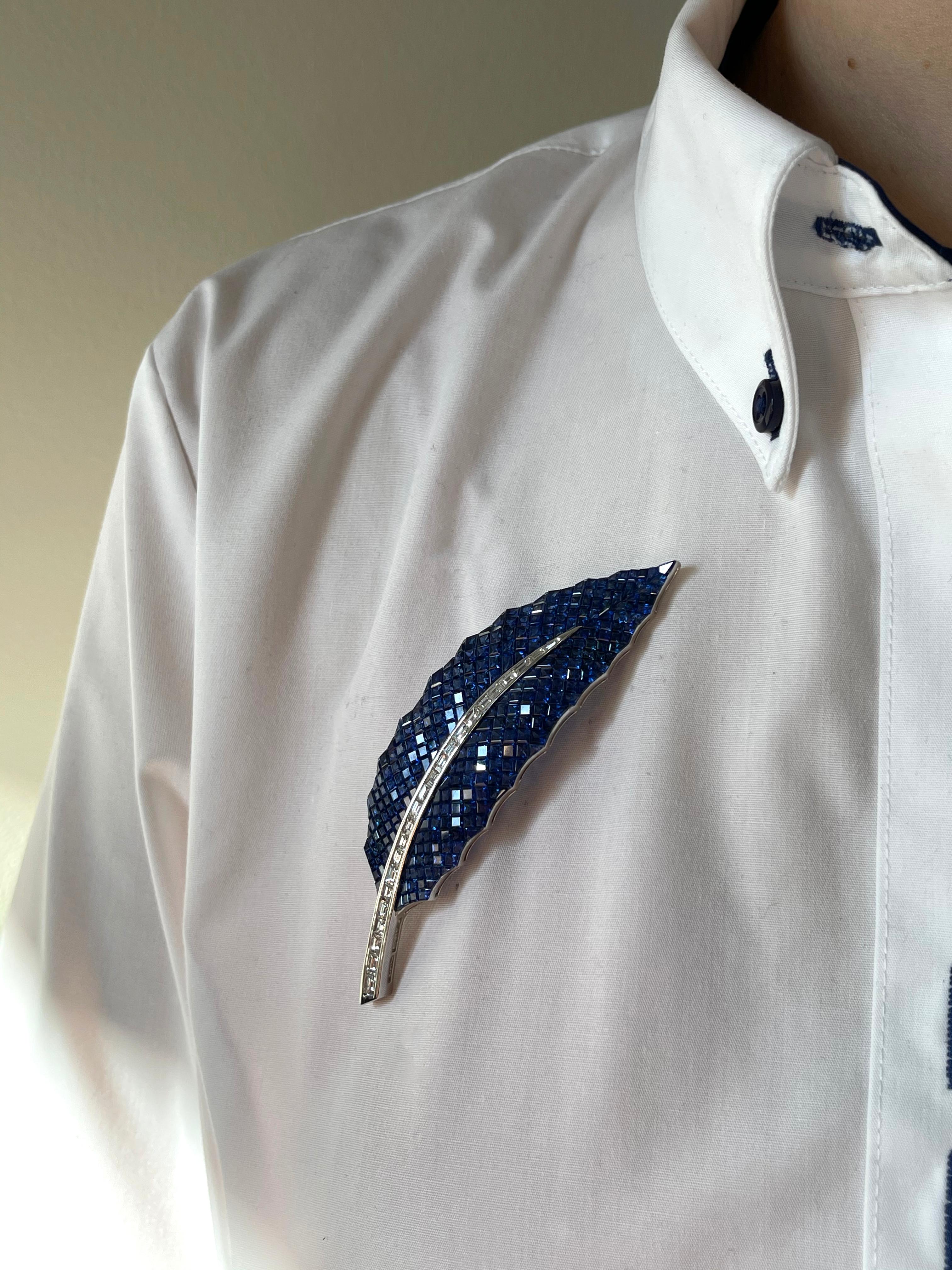 Alexis Invisible Set Sapphire Diamond Gold Feather Brooch In Excellent Condition For Sale In New York, NY