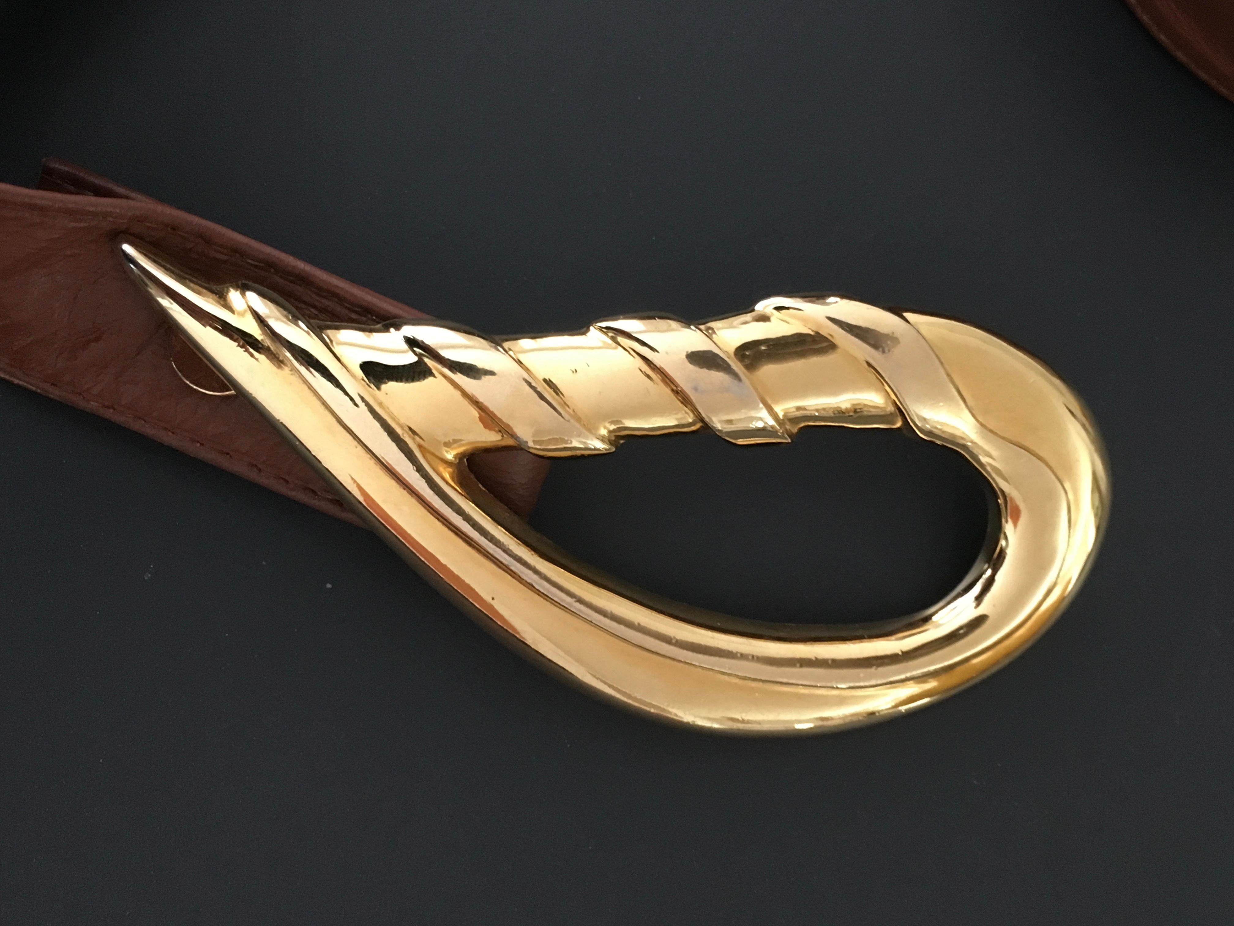 Alexis Kirk 1980s Brass Buckle with Tan Leather Strap. In Excellent Condition For Sale In Atlanta, GA