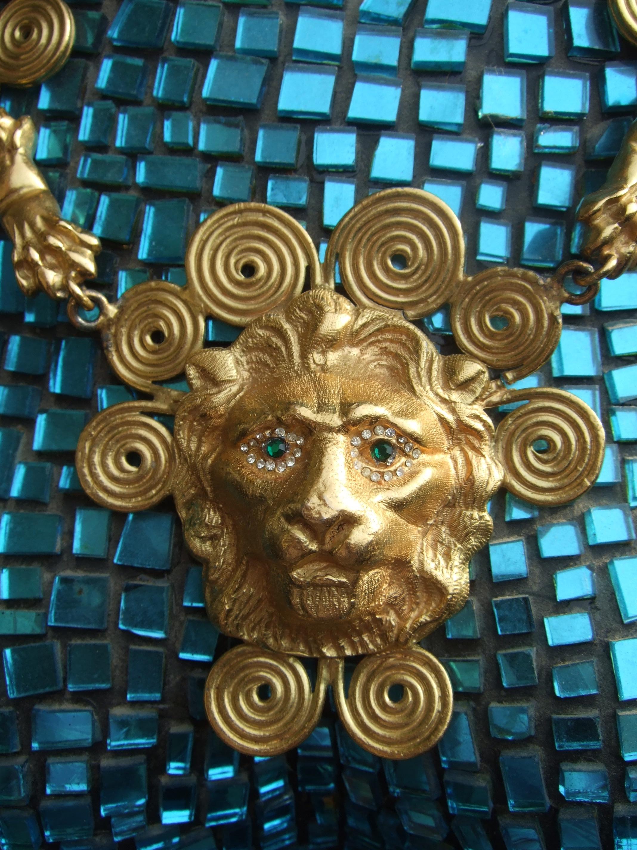 A.I.C C. Extraordinaire collier à pendentif en forme de patte de lion massif, c. années 1970 en vente 8