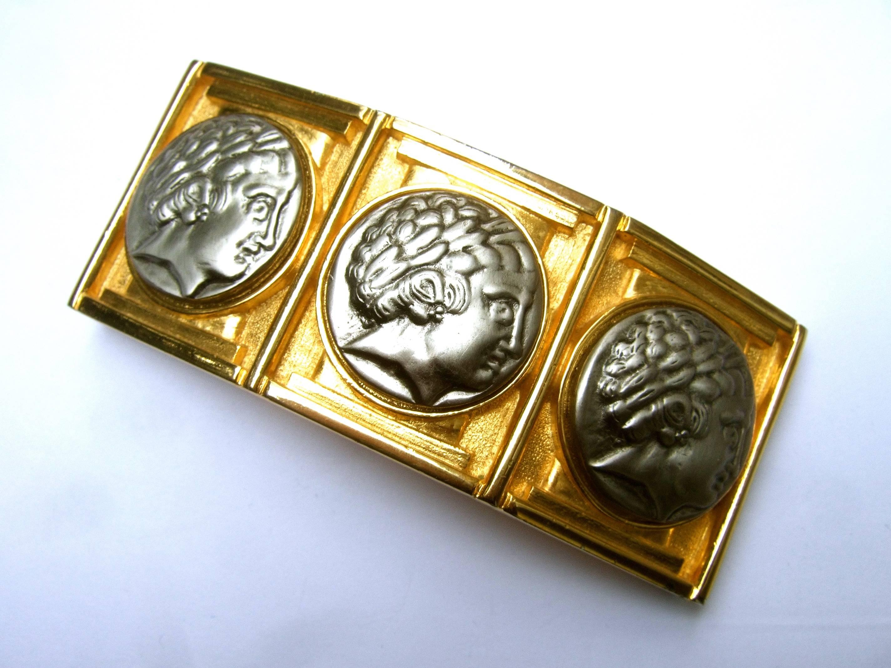 Alexis Kirk - Boucle de ceinture en métal doré massif avec médaillon romain, c. 1980 en vente 7
