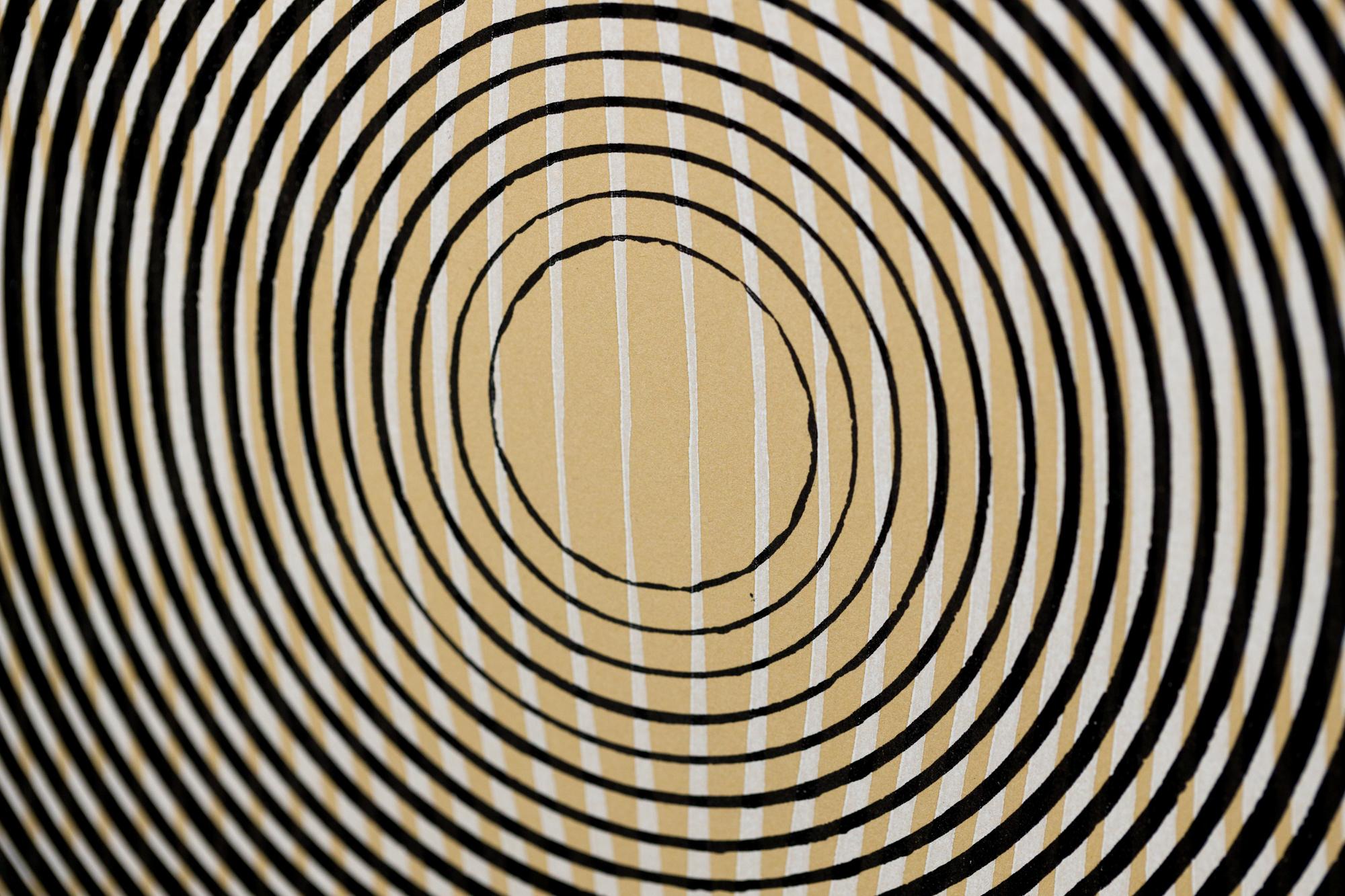 „Follow Me“, Abstrakte Muster, Geometrische Abstraktion, Holzschnitt-Monogramm auf Tafel – Print von Alexis Nutini