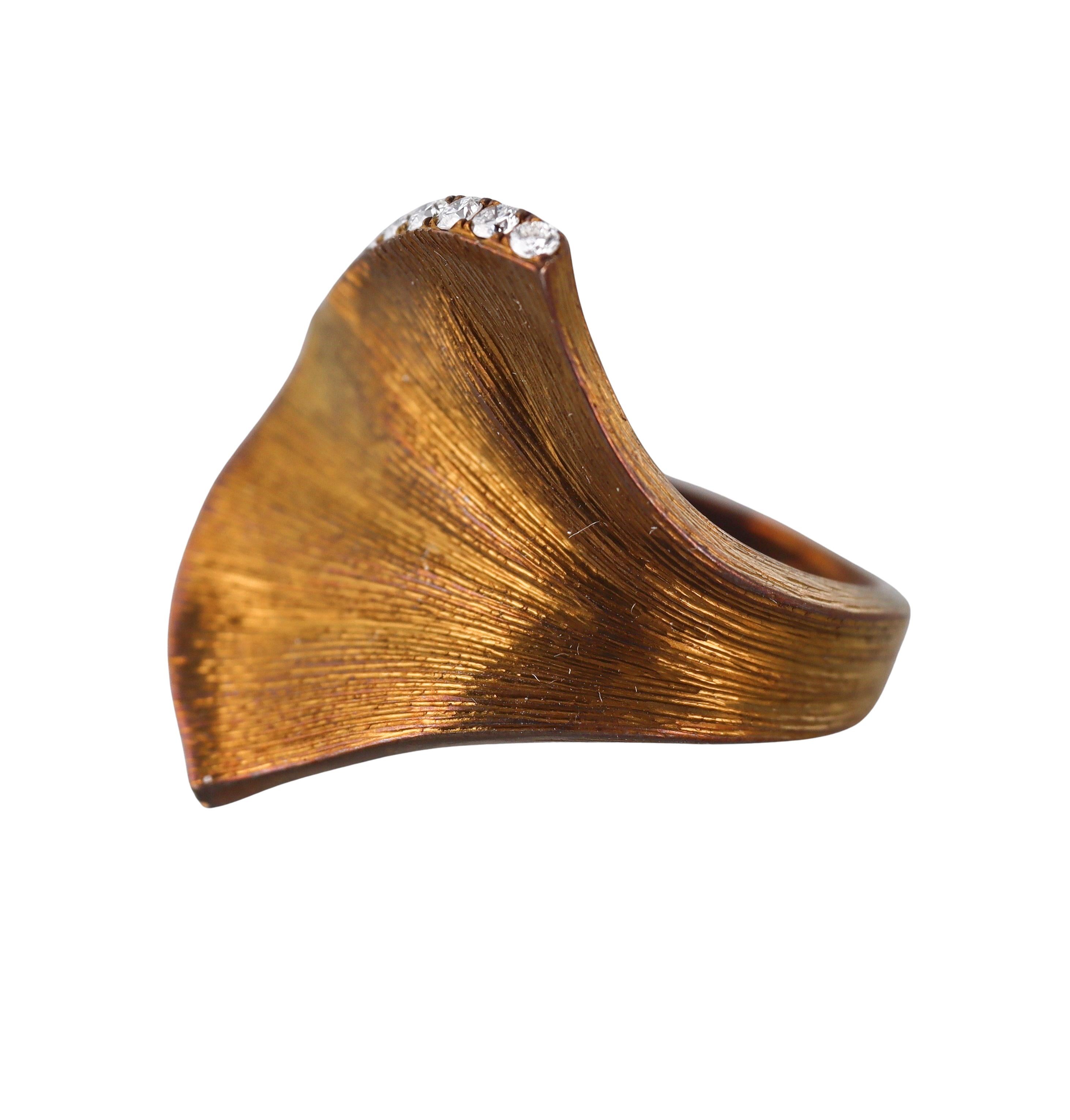 Alexis NY Golden Titanium Diamond Leaf Motif Ring For Sale 2