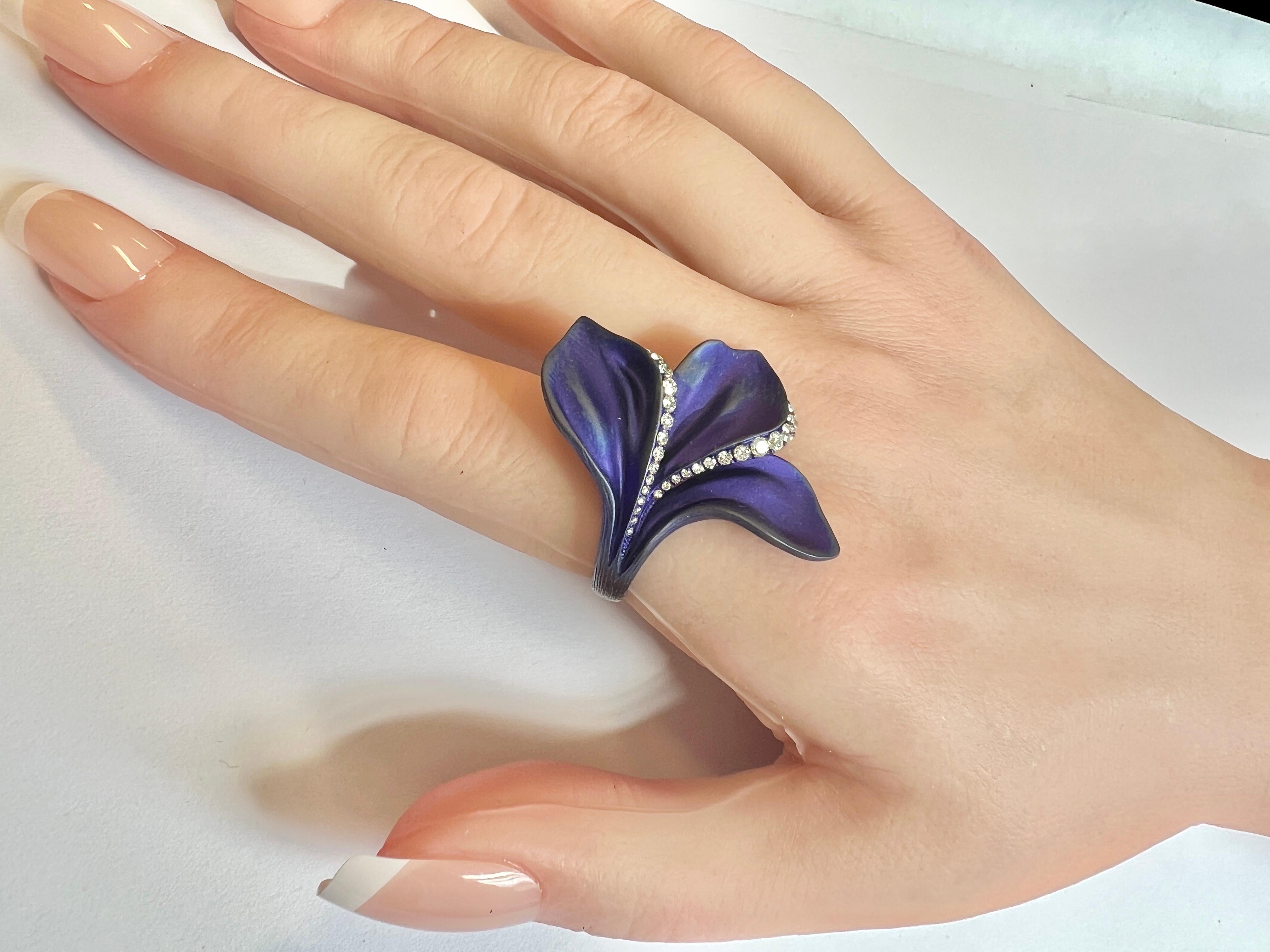 Alexis NY Purple Titanium Diamond Leaf Motif Ring For Sale 3