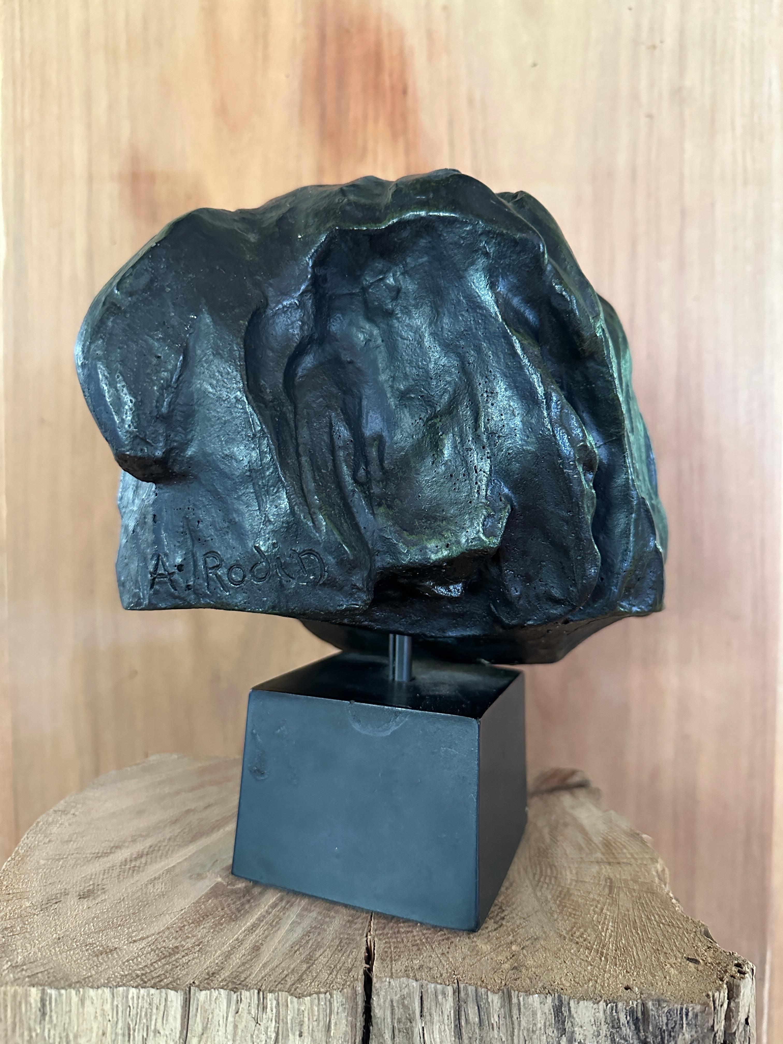 Beautiful reproduction bust after Auguste Rodin in plaster with a verdigris finish and solid black painted wood base.
Shipping quote can be provided. Please contact seller with your country, city and zip code for faster response.