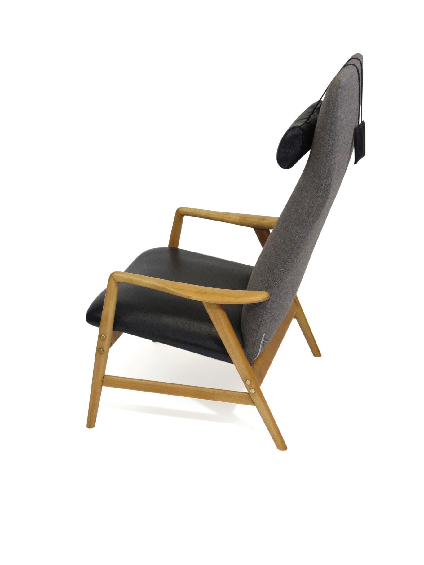 Alf Svensson for Dux Beech Lounge Chair with Black Leather Seat 2