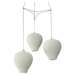Alf Svensson, lampe suspendue moderniste, verre opale, Bergboms, Suède, années 1950