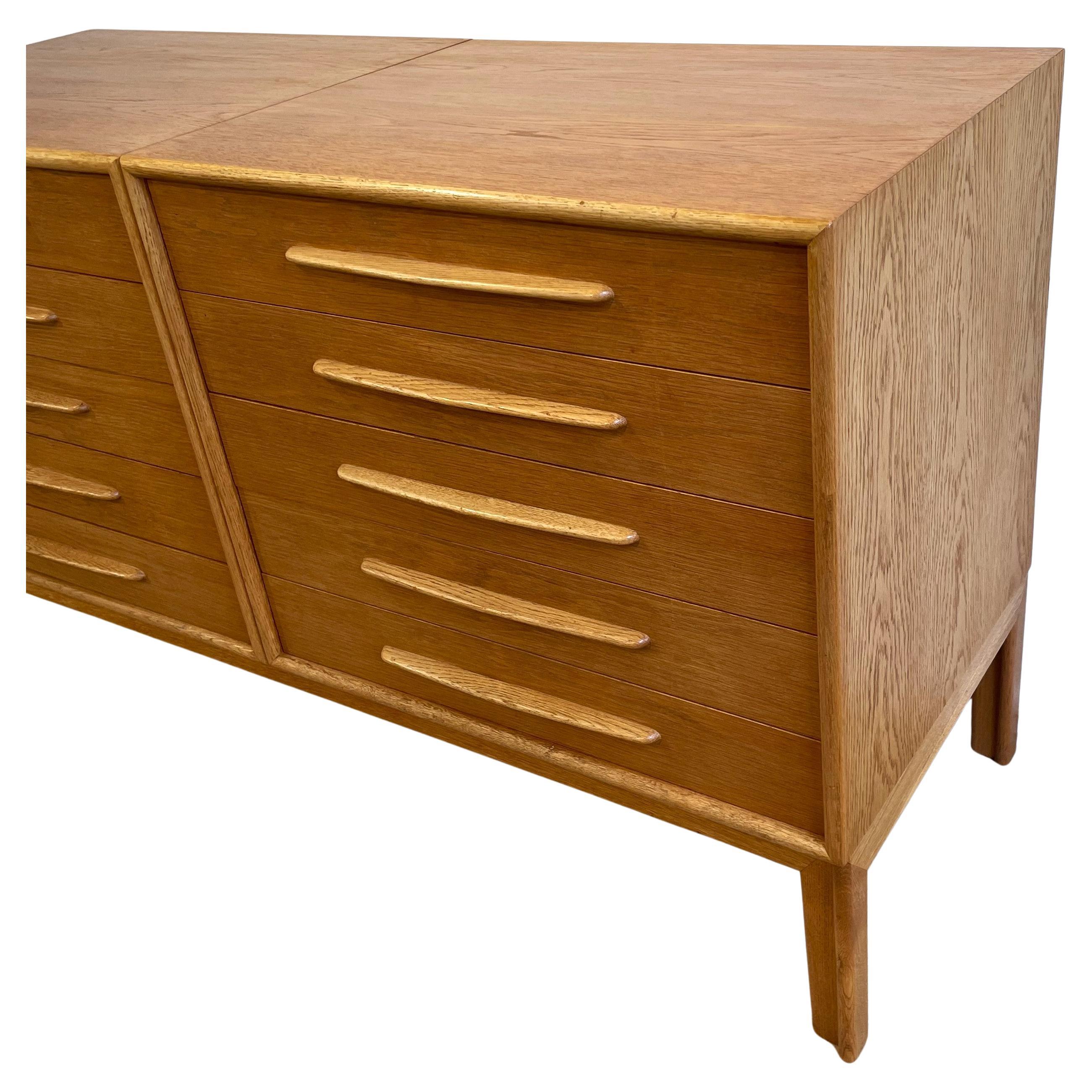 Alf Svensson oak double chest of drawers in vendita 2