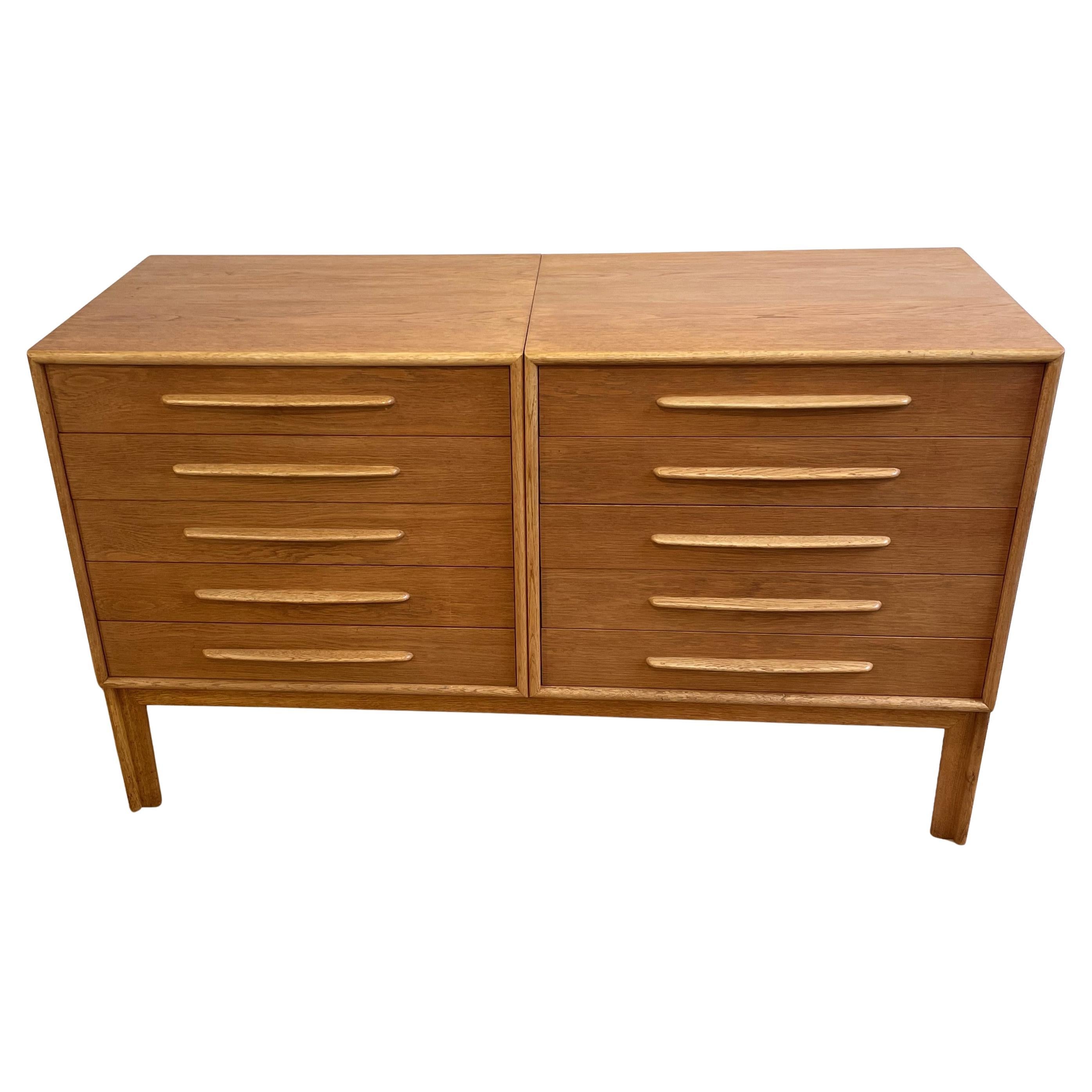 Mid-Century moderno Alf Svensson oak double chest of drawers in vendita
