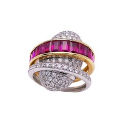 Alfieri & St. Johns 18KT. Bague en or jaune et blanc de 3,95 carats Rubis et diamants