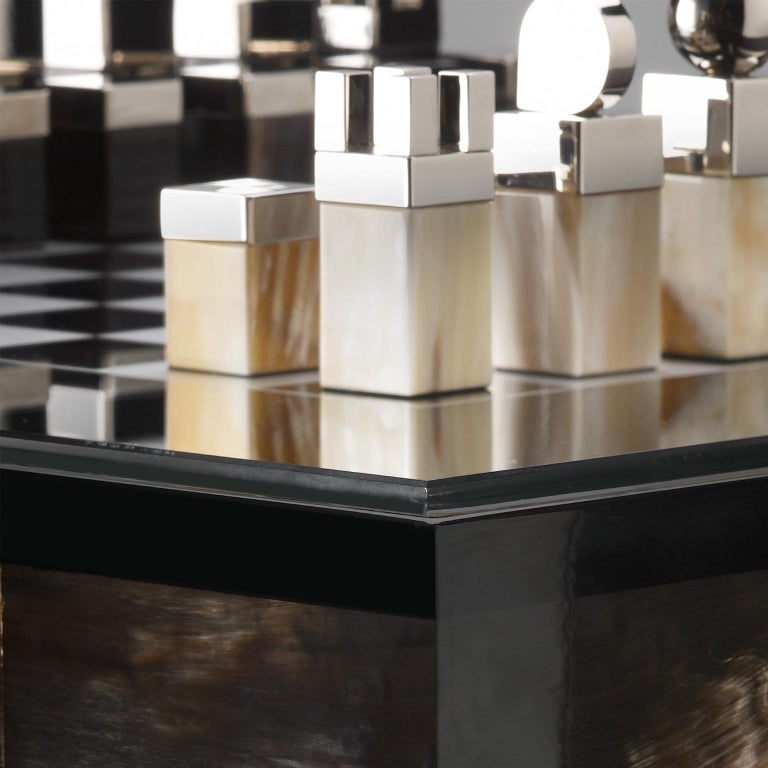 Contemporary Alfio Chess Table in Corno Italiano and Glossy Black Lacquered Wood, Mod. 3244 For Sale