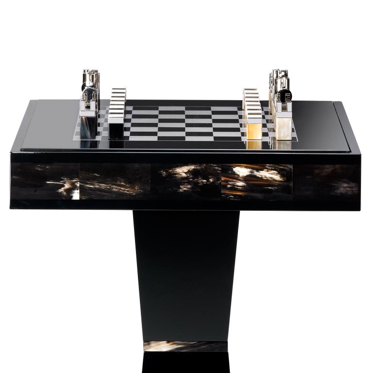 Alfio Chess Table in Corno Italiano and Glossy Black Lacquered Wood, Mod. 3244 For Sale 3