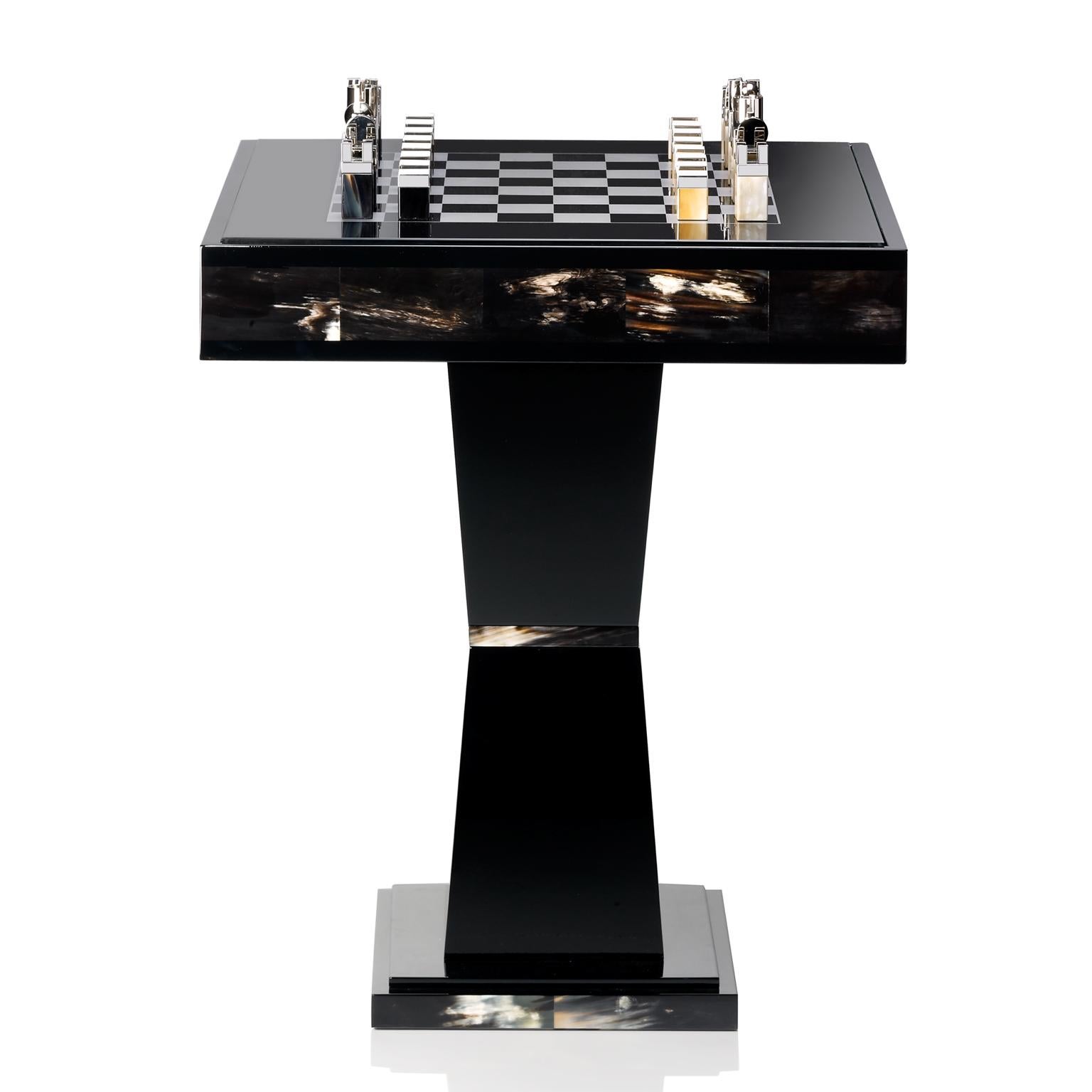 Alfio Chess Table in Corno Italiano and Glossy Black Lacquered Wood, Mod. 3244 For Sale 1