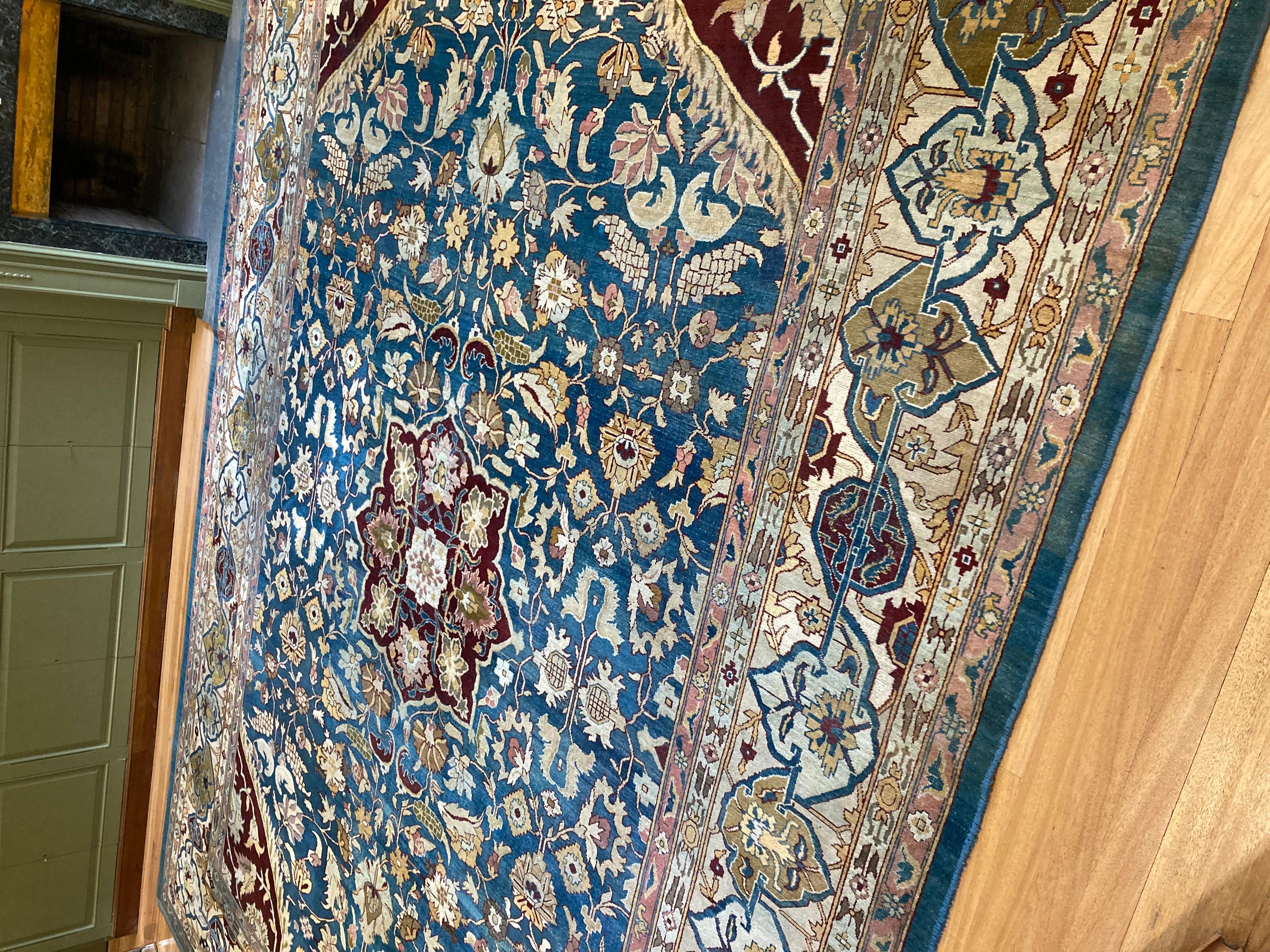 Indian Alfombra Agra  For Sale