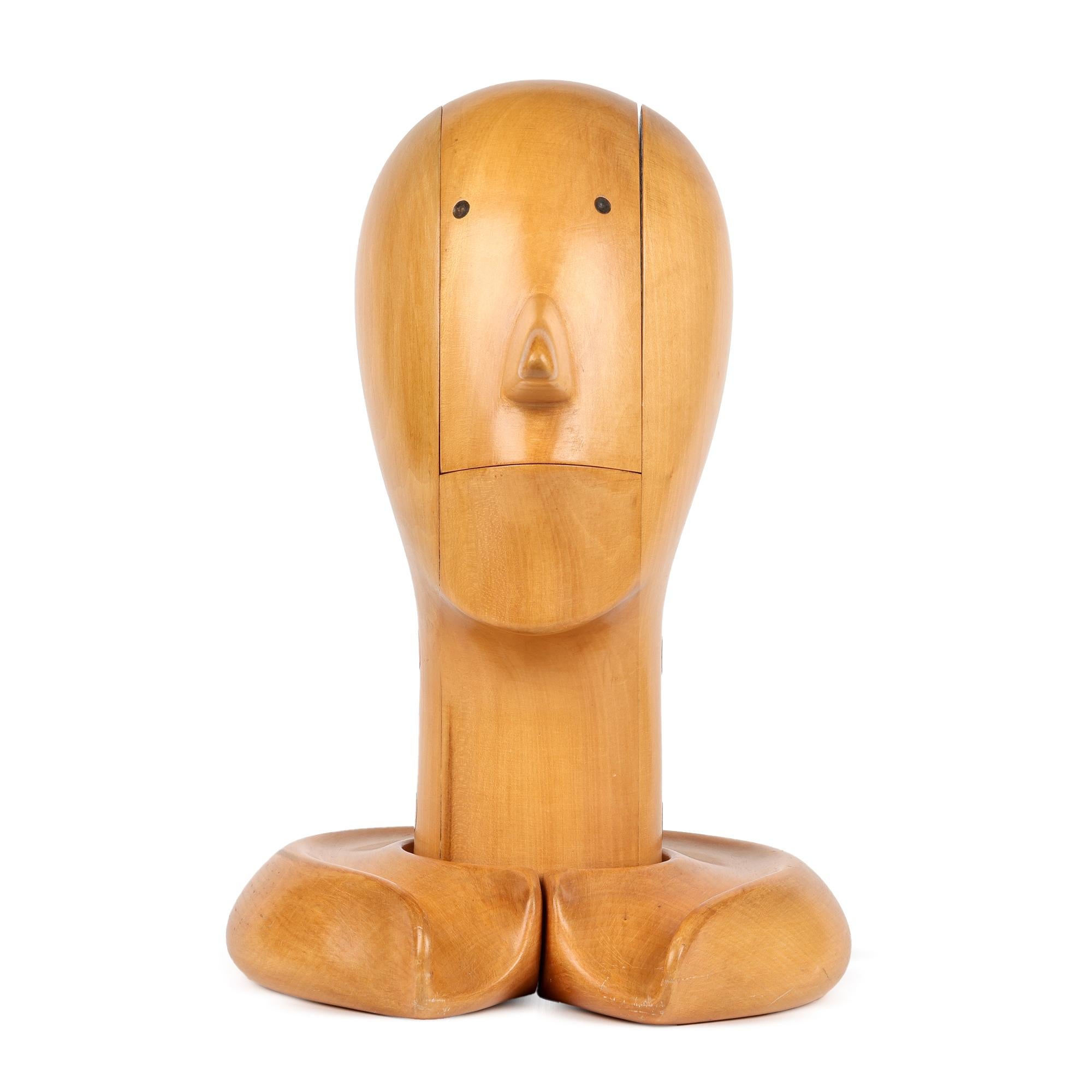 Alfonso Bini Spremiagrumi Pinocchio in legno biondo di metà secolo in vendita 2
