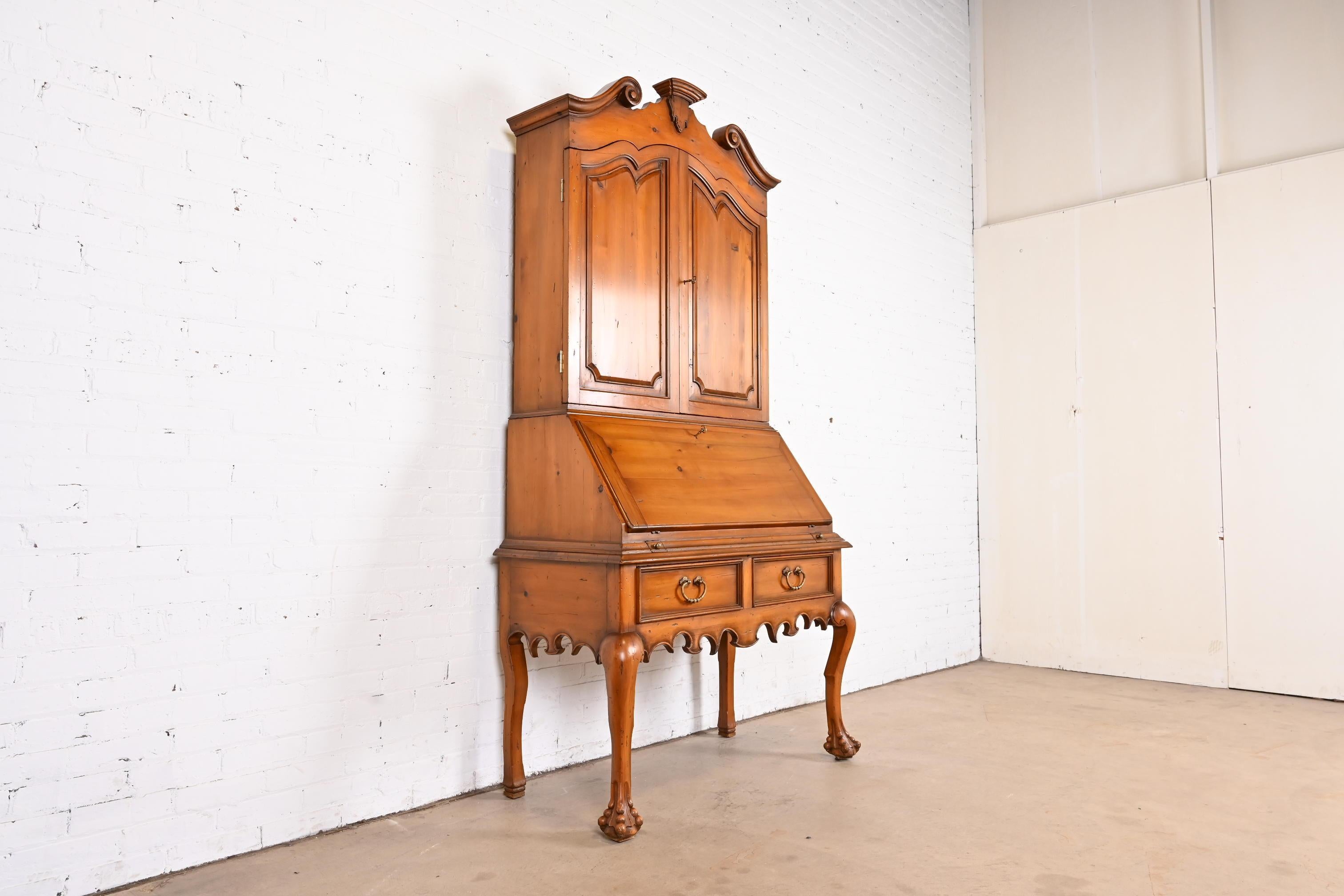 Alfonso Marina Chippendale Carved Pine Secretary Desk With Bookcase Hutch Top In Good Condition For Sale In South Bend, IN