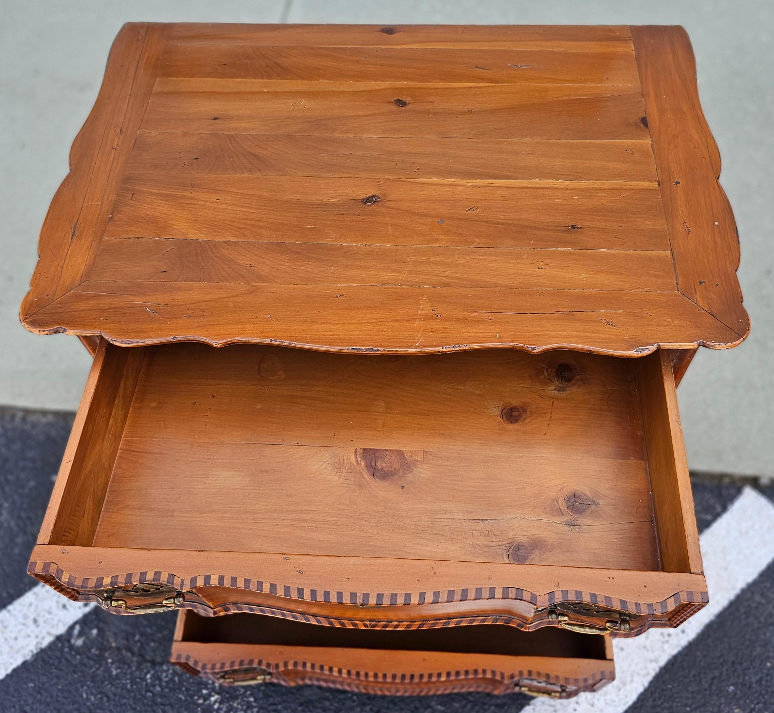 Alfonso Marina Chippendale Style Solid Yew Wood Inlaid Commode Chest of Drawers in vendita 1