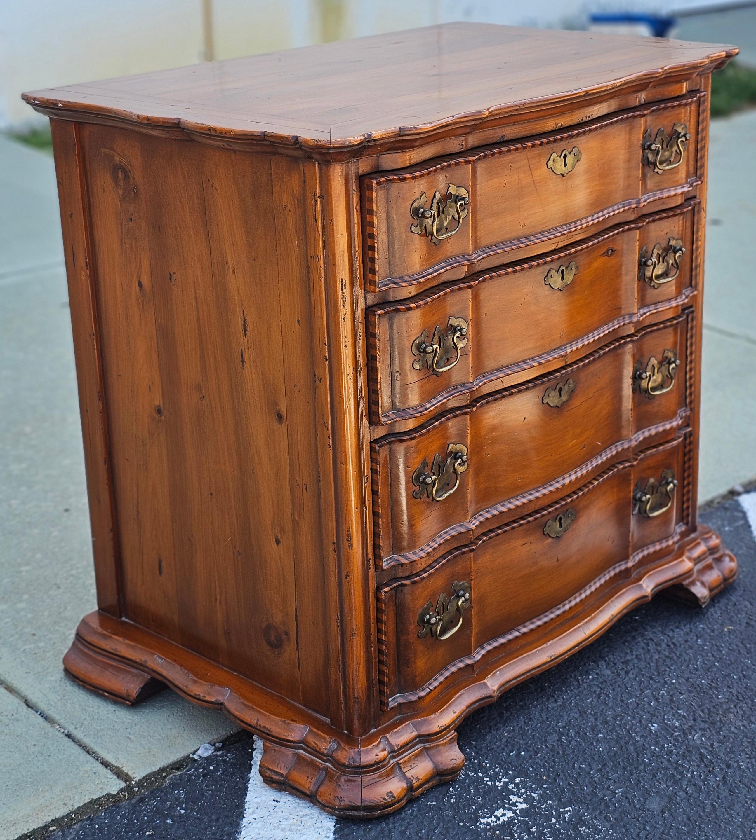 Americano Alfonso Marina Chippendale Style Solid Yew Wood Inlaid Commode Chest of Drawers in vendita