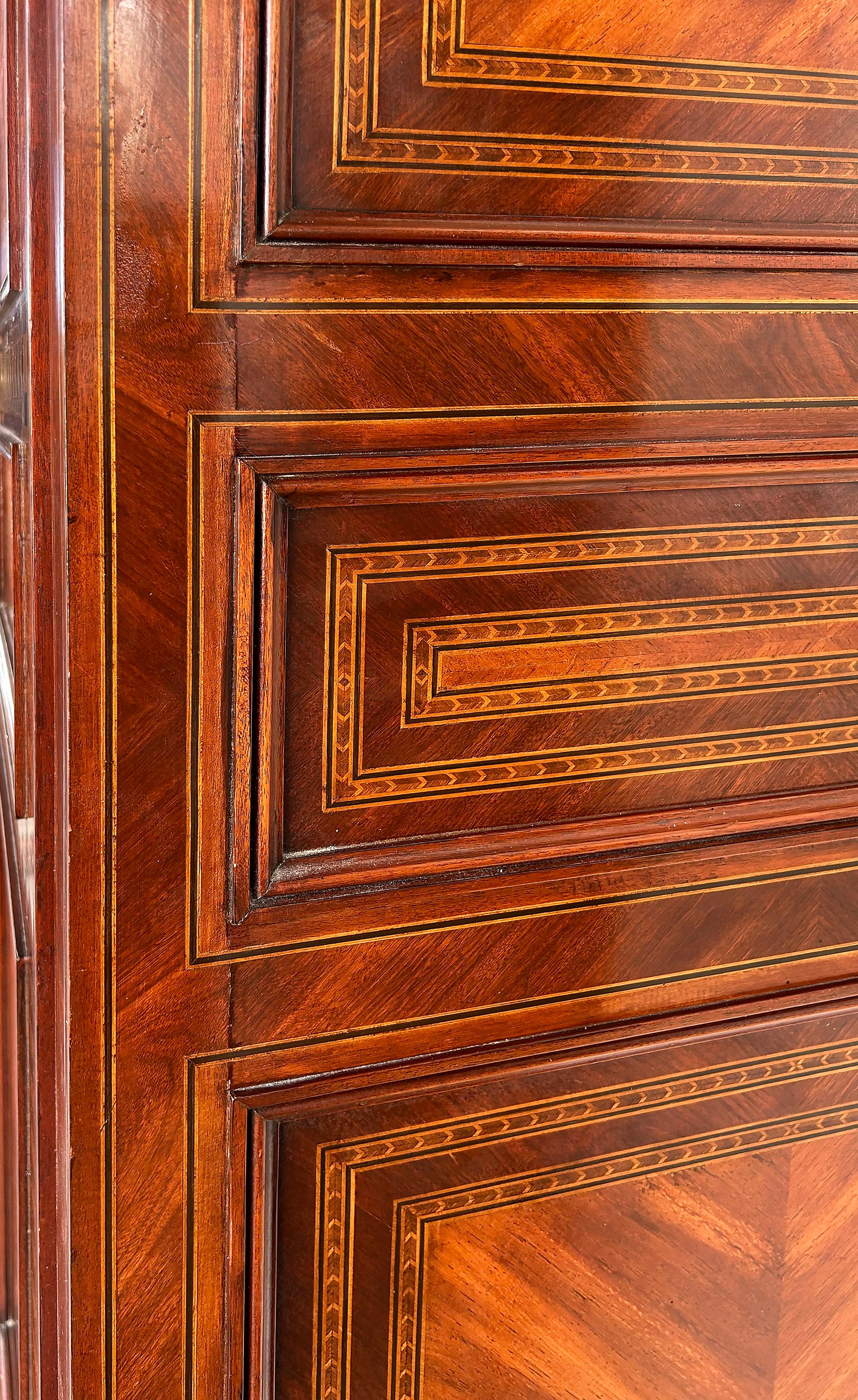 Alfonso Marina, feiner Monumentaler Schrank im italienischen Stil, Intarsienarbeit im Angebot 6