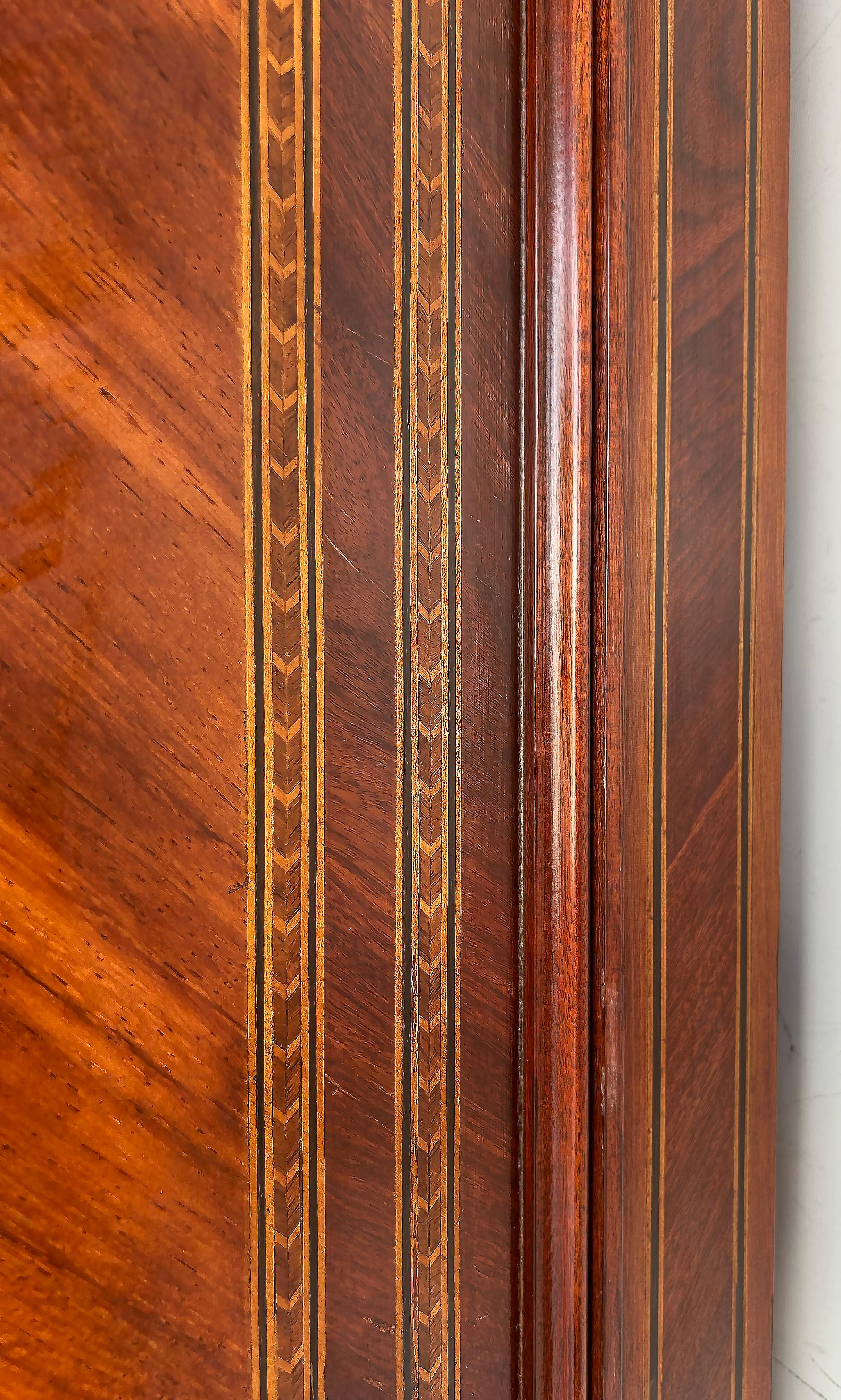 Alfonso Marina, feiner Monumentaler Schrank im italienischen Stil, Intarsienarbeit im Angebot 7