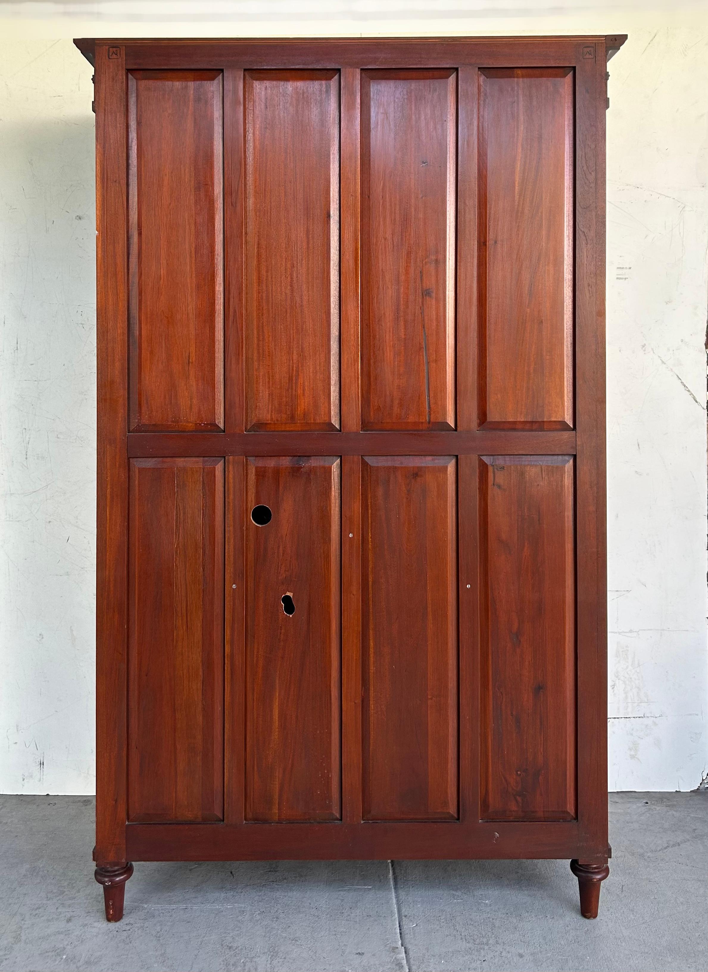 Alfonso Marina, feiner Monumentaler Schrank im italienischen Stil, Intarsienarbeit im Angebot 11