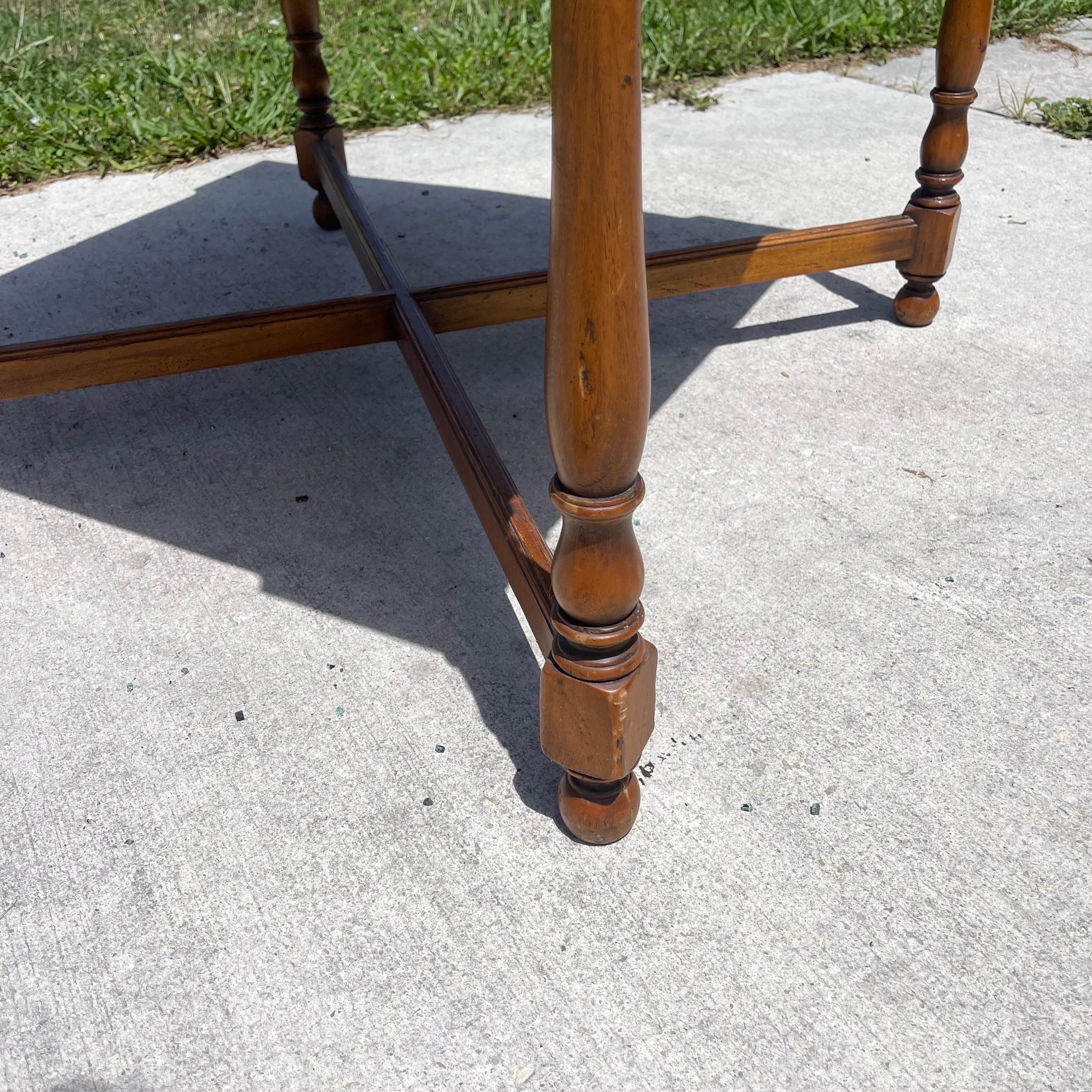 Alfonso Marina table de jeu en bois avec tiroirs en vente 12