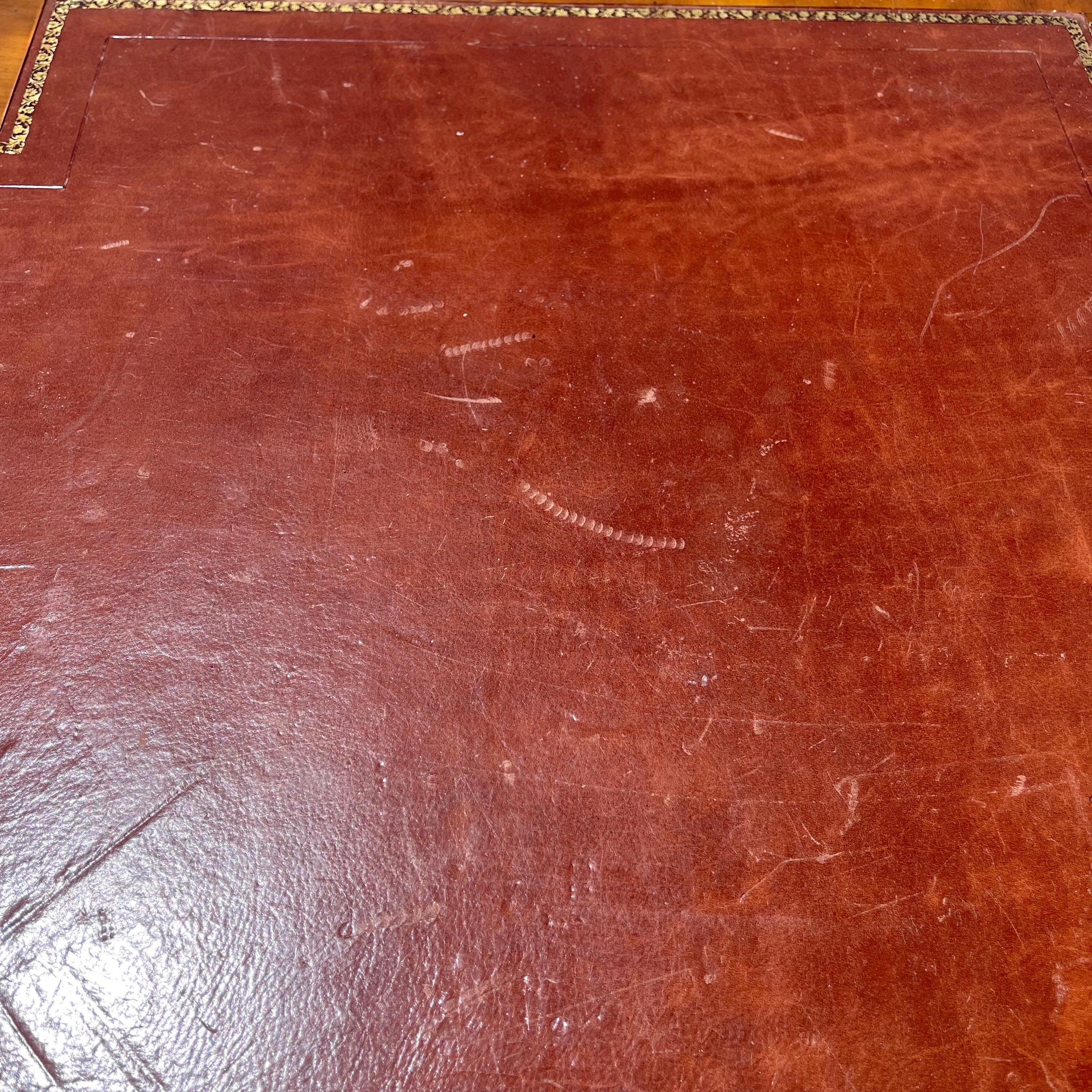 Alfonso Marina table de jeu en bois avec tiroirs en vente 3