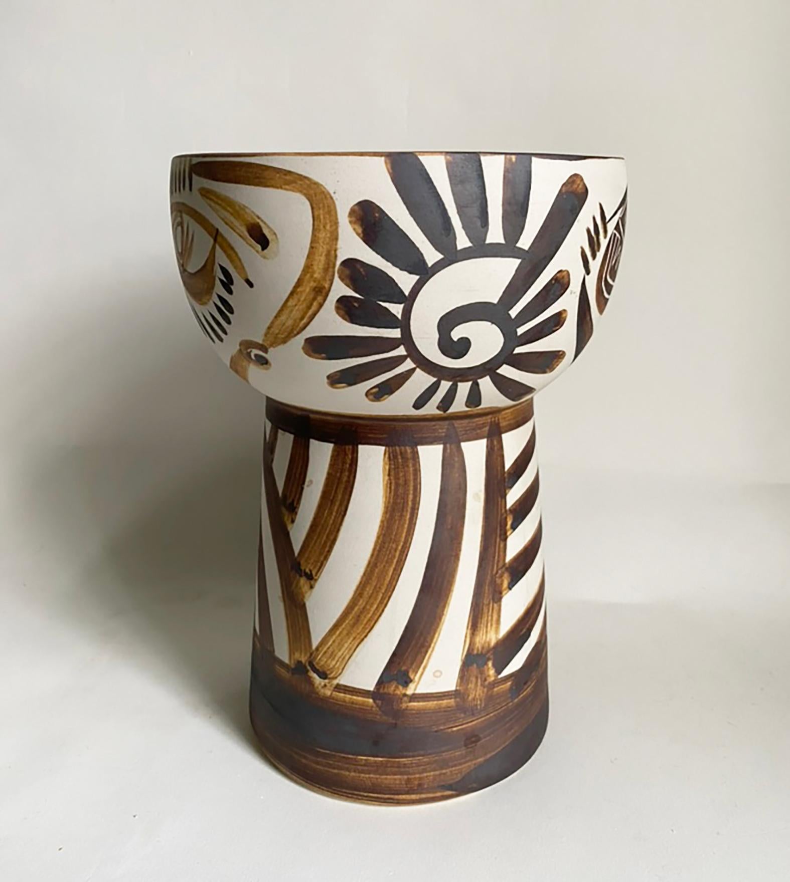 Alfonso Otero Regal Face Vase in the Style of Picasso In Good Condition For Sale In Minneapolis, MN