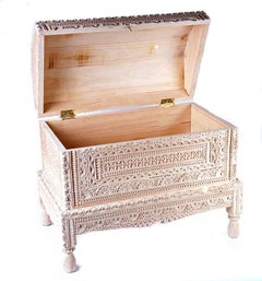 Baul de Pino / Wood carving Mexican Folk Art Sculpture