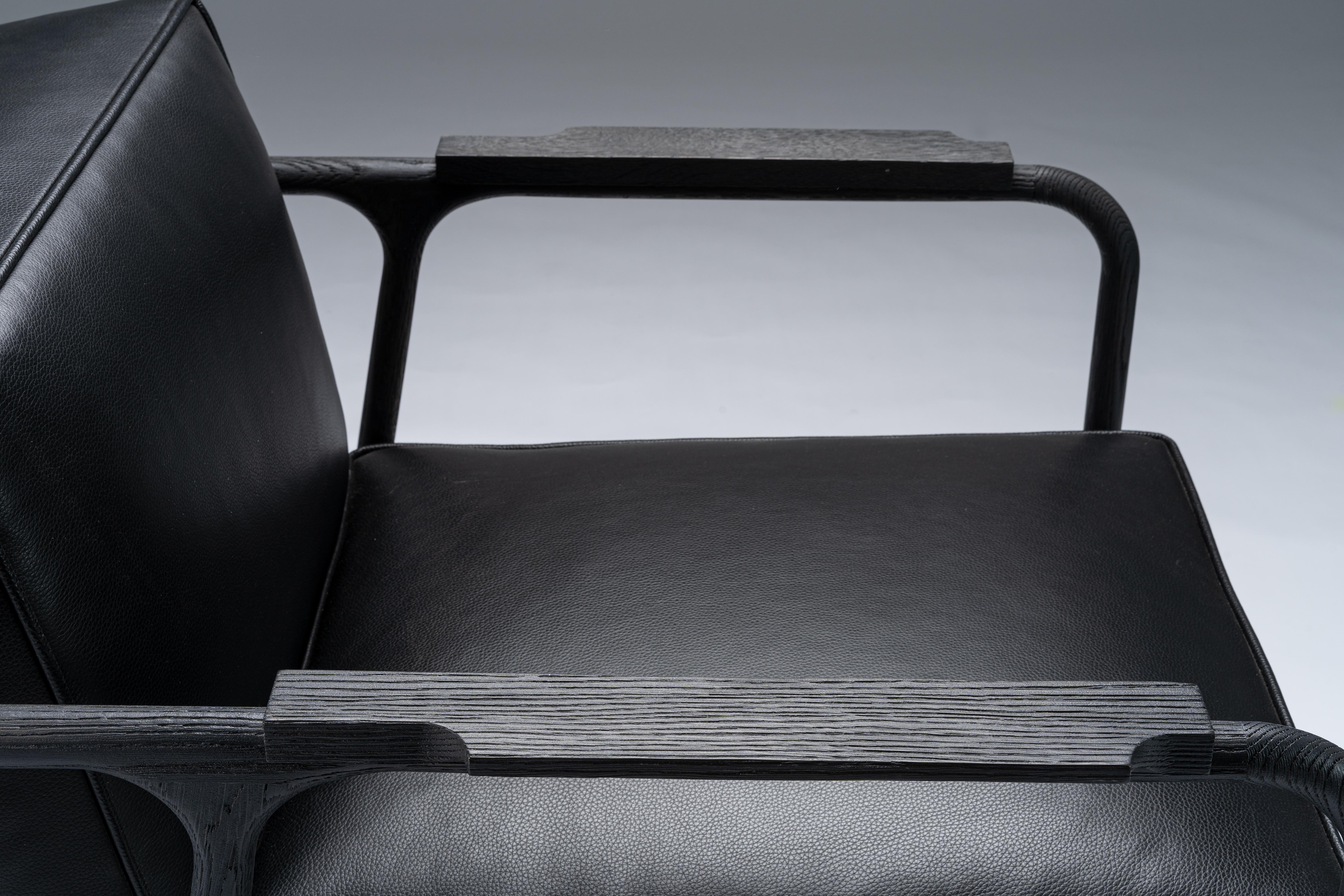 Cuir Chaise longue/chaise longue noire ALFRED en noyer/chêne avec assise en cuir:: Mandy Graham en vente