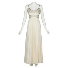 Elfenbeinfarbenes Seidenchiffonkleid mit perlenbesetztem Mieder von Bosand, 1970er Jahre