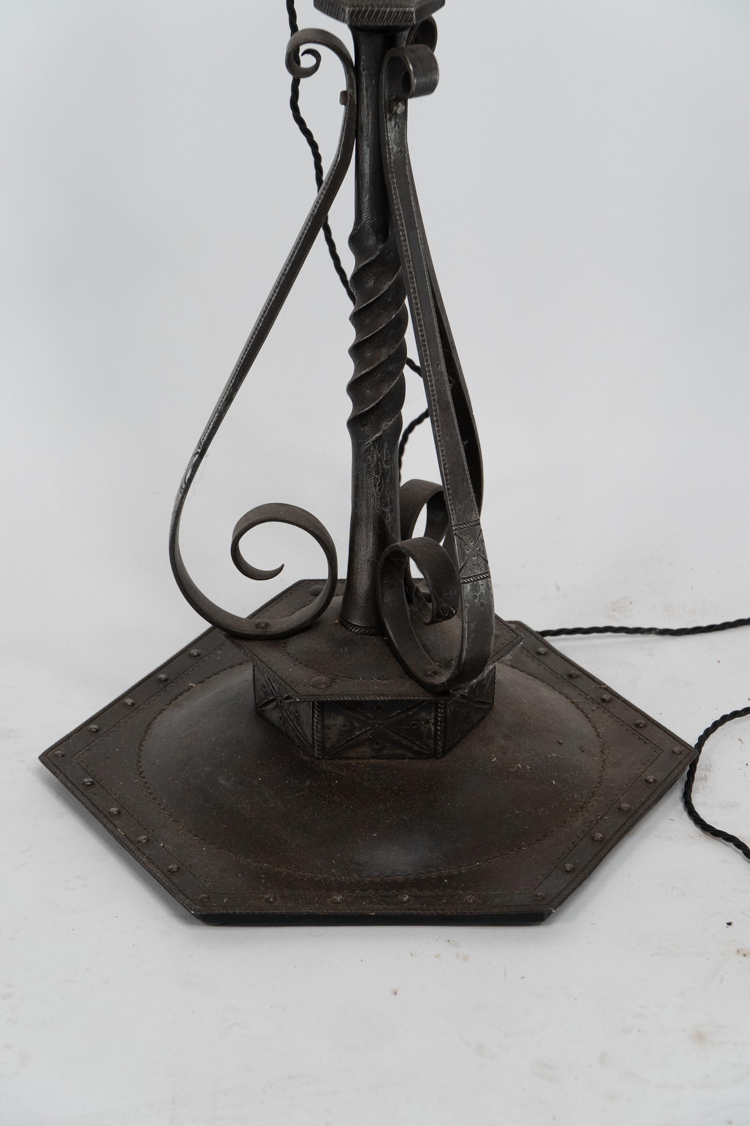 Alfred Bucknell. A handmade steel standard lamp with finely chased details. For Sale 6