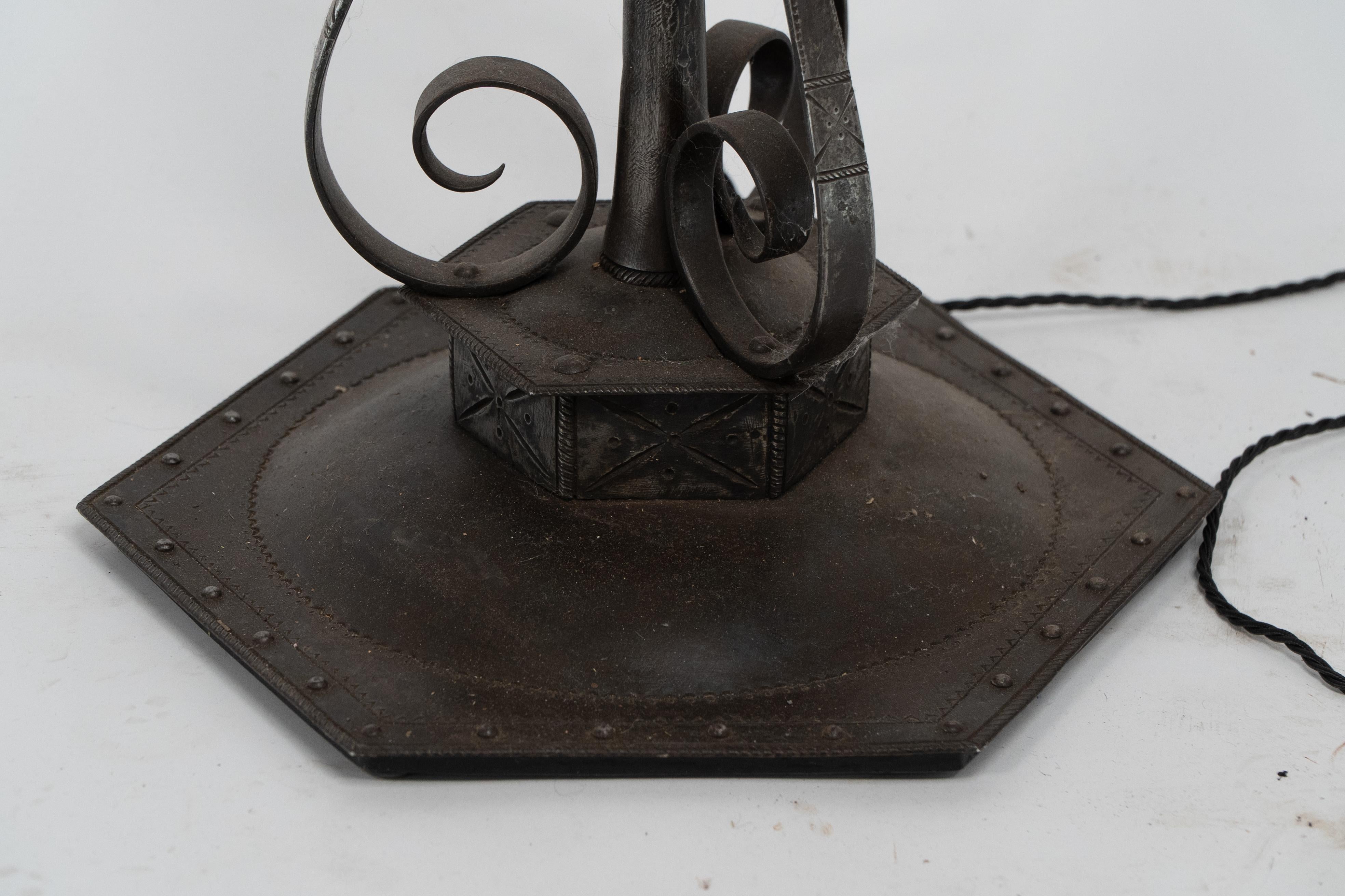 Alfred Bucknell. A handmade steel standard lamp with finely chased details. For Sale 7