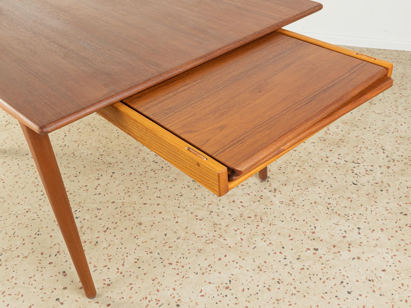 Mid-20th Century Alfred Christensen Boomerang Model 371 Dining Table