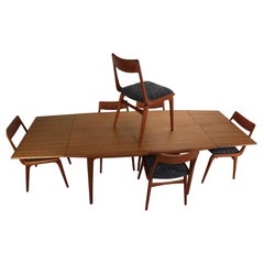 Dänischer ausziehbarer Teakholz-Esstisch „boomerang“ von Alfred Christensen + 6 Stühle 