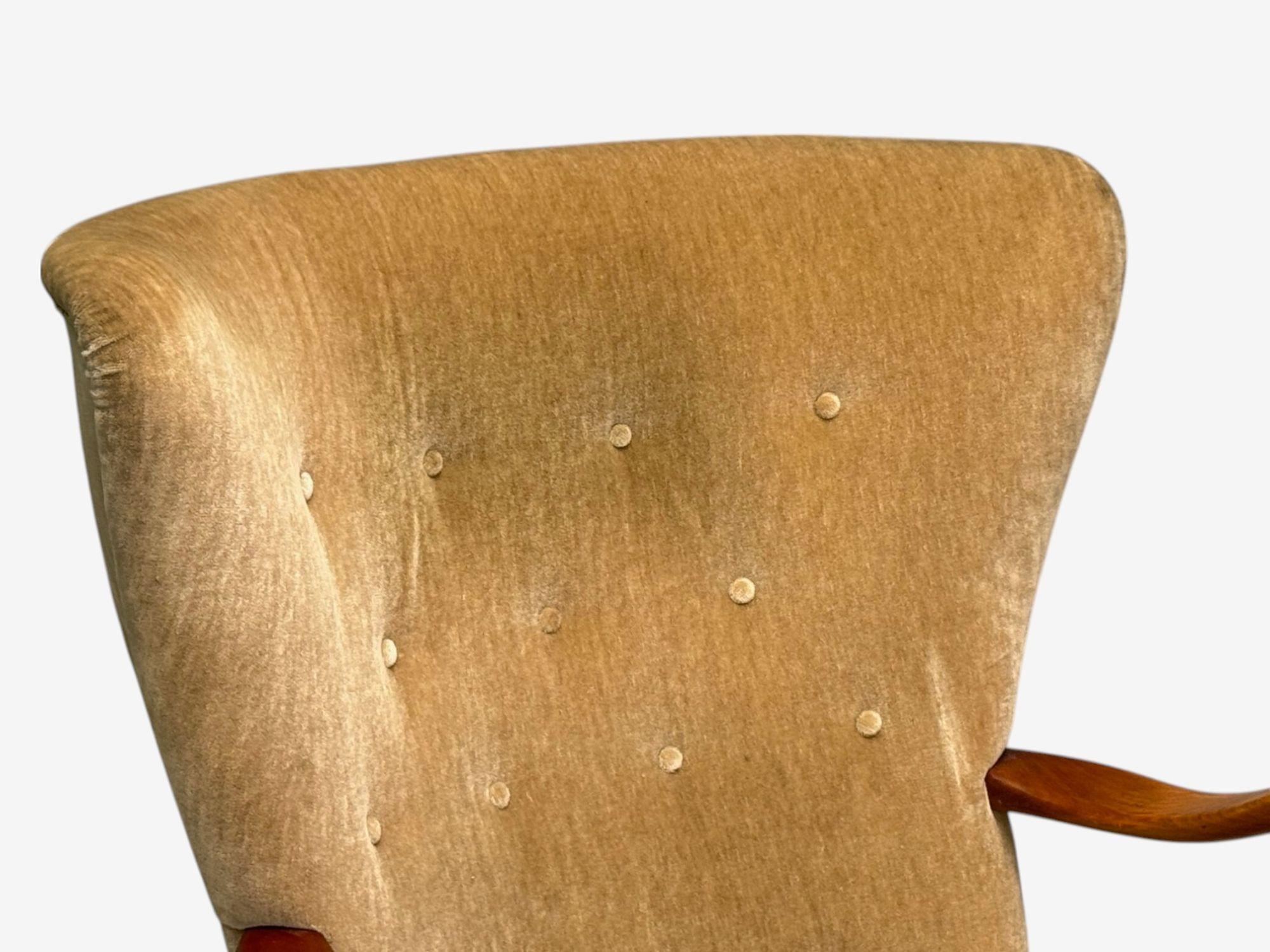 Mid-20th Century Alfred Christensen, Danish Modern, Mohair, Beech, Lounge Chair, Denmark, 1940s For Sale