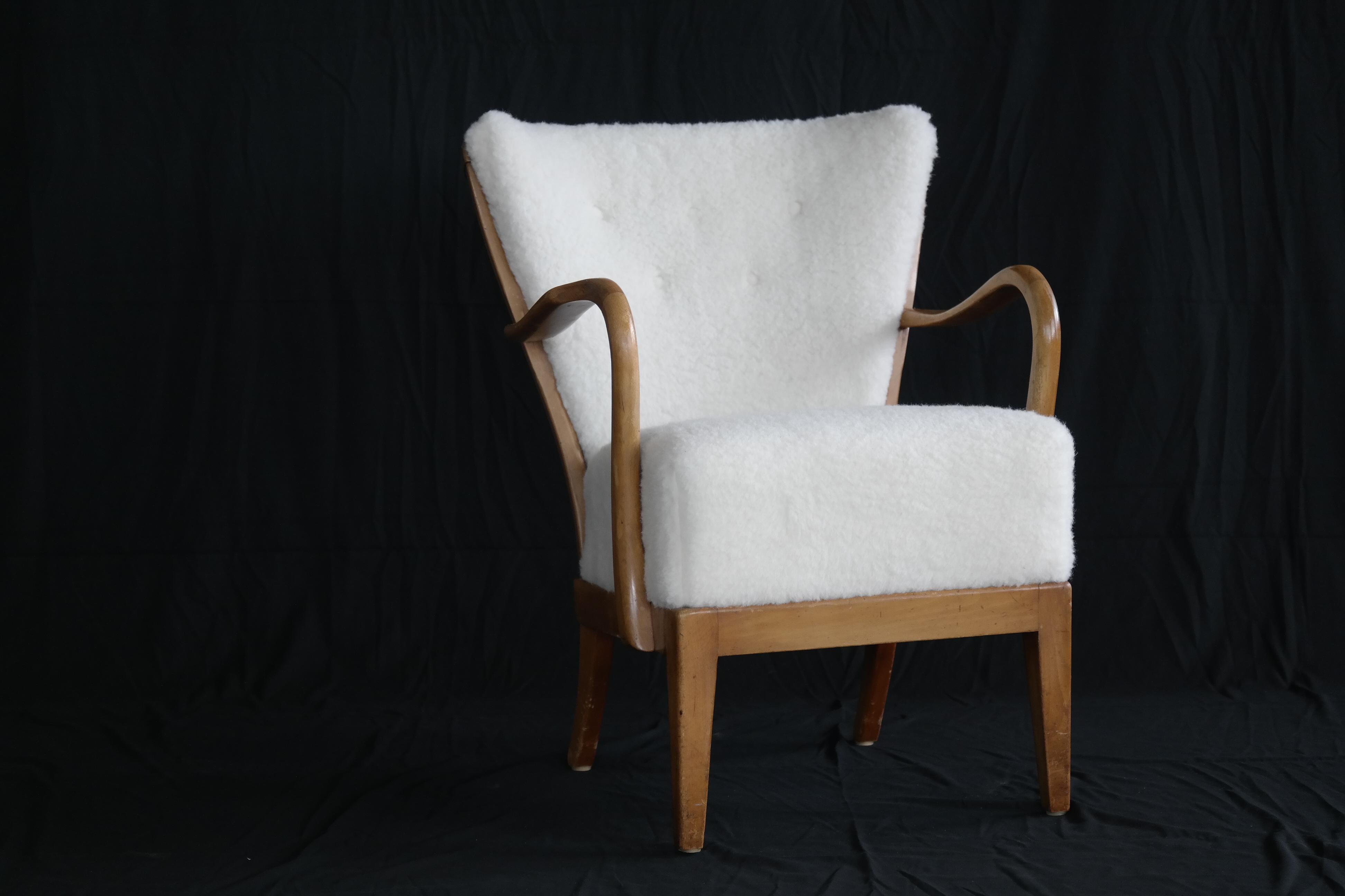 Scandinavian Modern Alfred Christensen Danish Open-Arm Lounge Chair Covered in Lambswool, 1940s