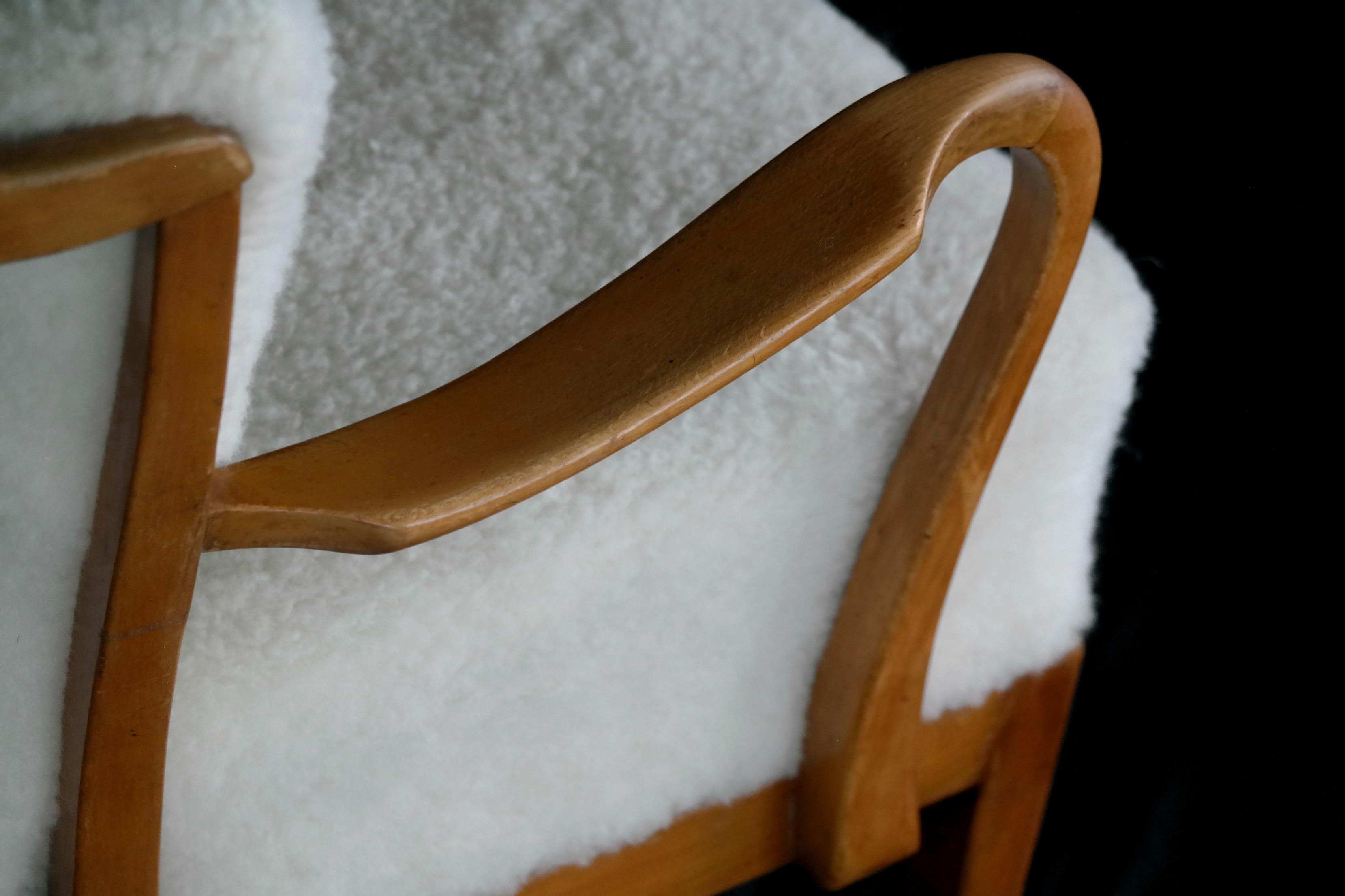 Elm Alfred Christensen Danish Open-Arm Lounge Chair Covered in Lambswool, 1940s