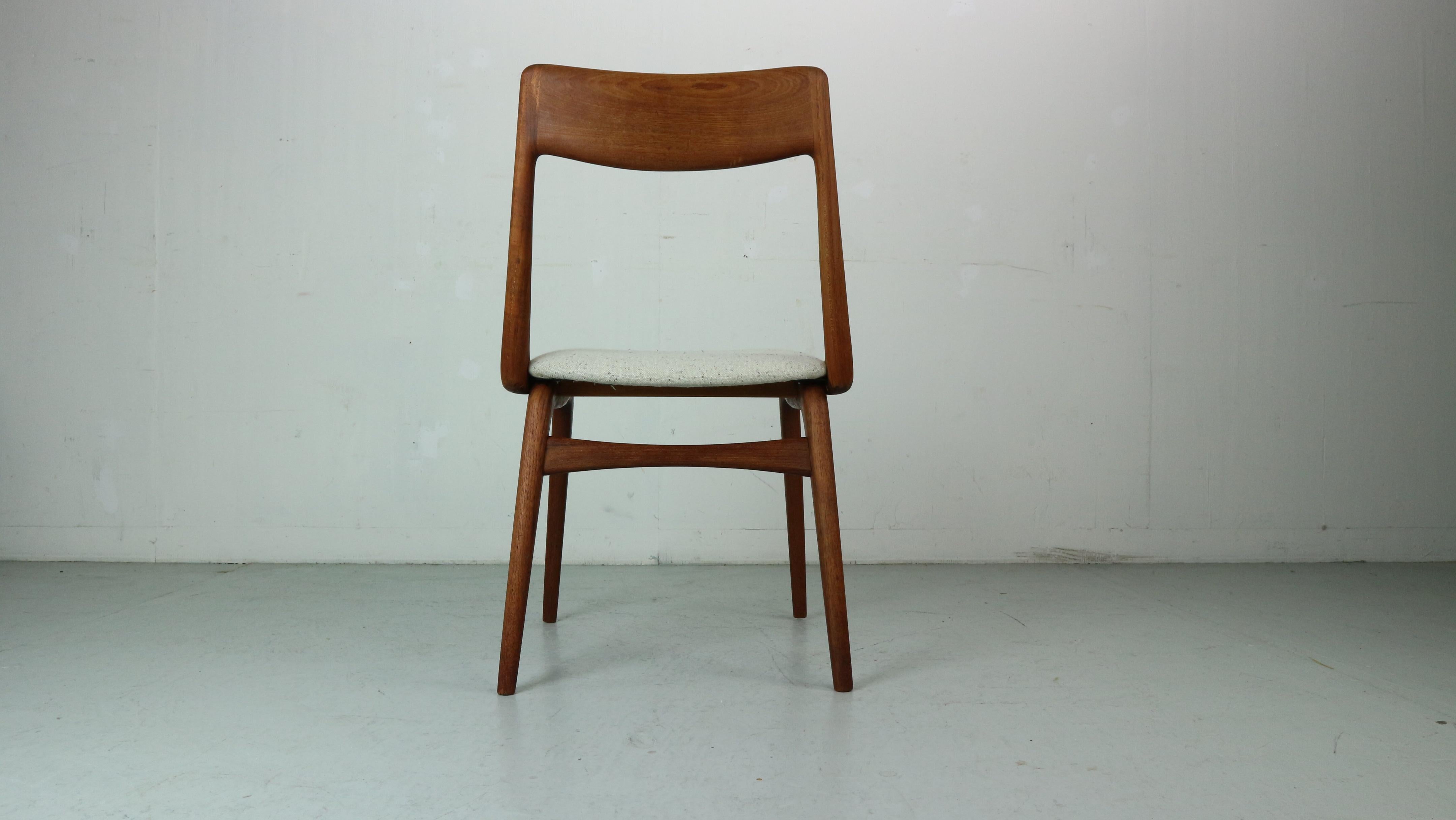 Alfred Christensen: 4er-Set Stühle „Boomerang“ aus dänischem Teakholz im Angebot 5
