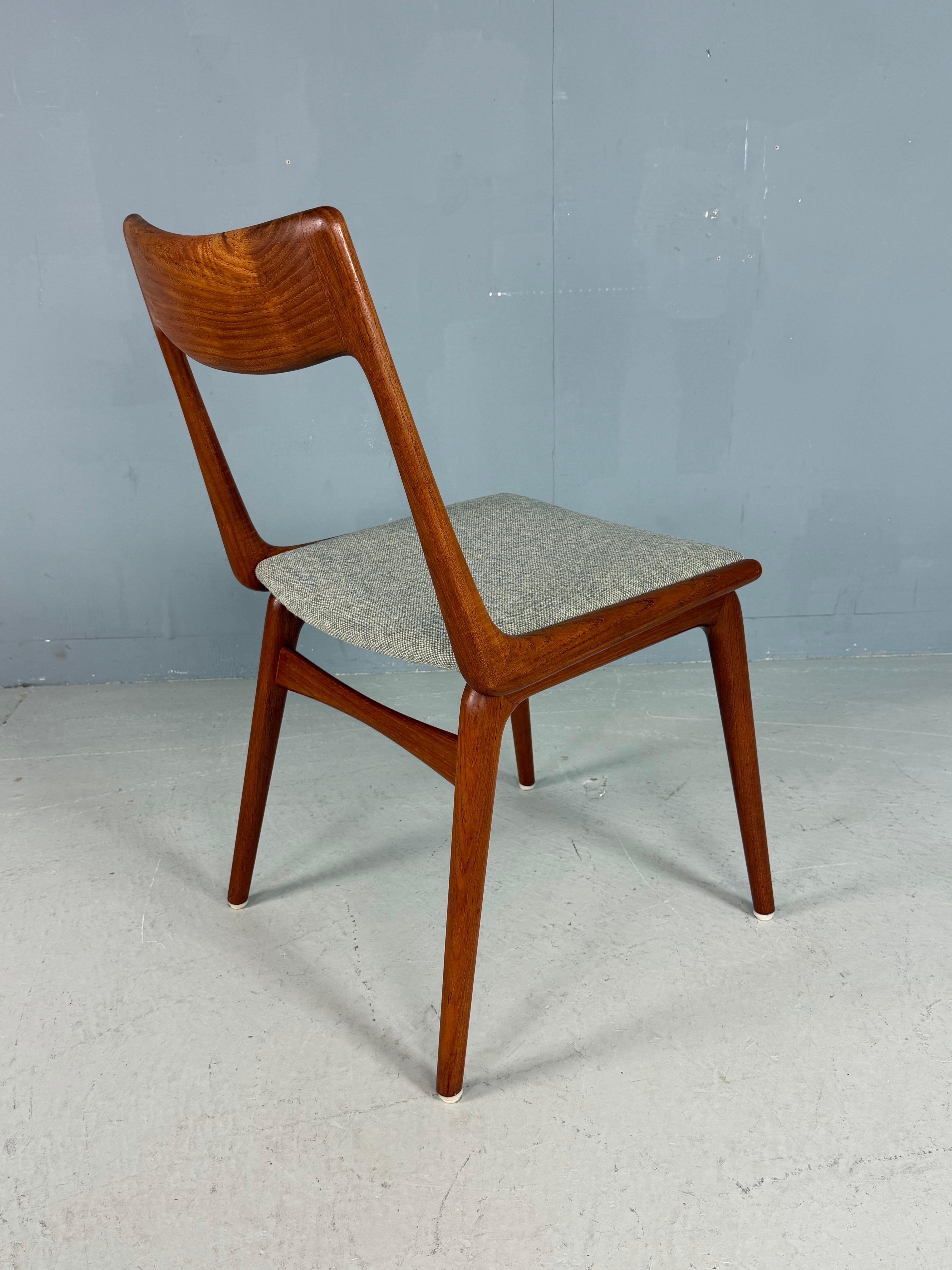 Alfred Christensen: 6er-Set Stühle „Boomerang“ aus dänischem Teakholz (Moderne der Mitte des Jahrhunderts) im Angebot