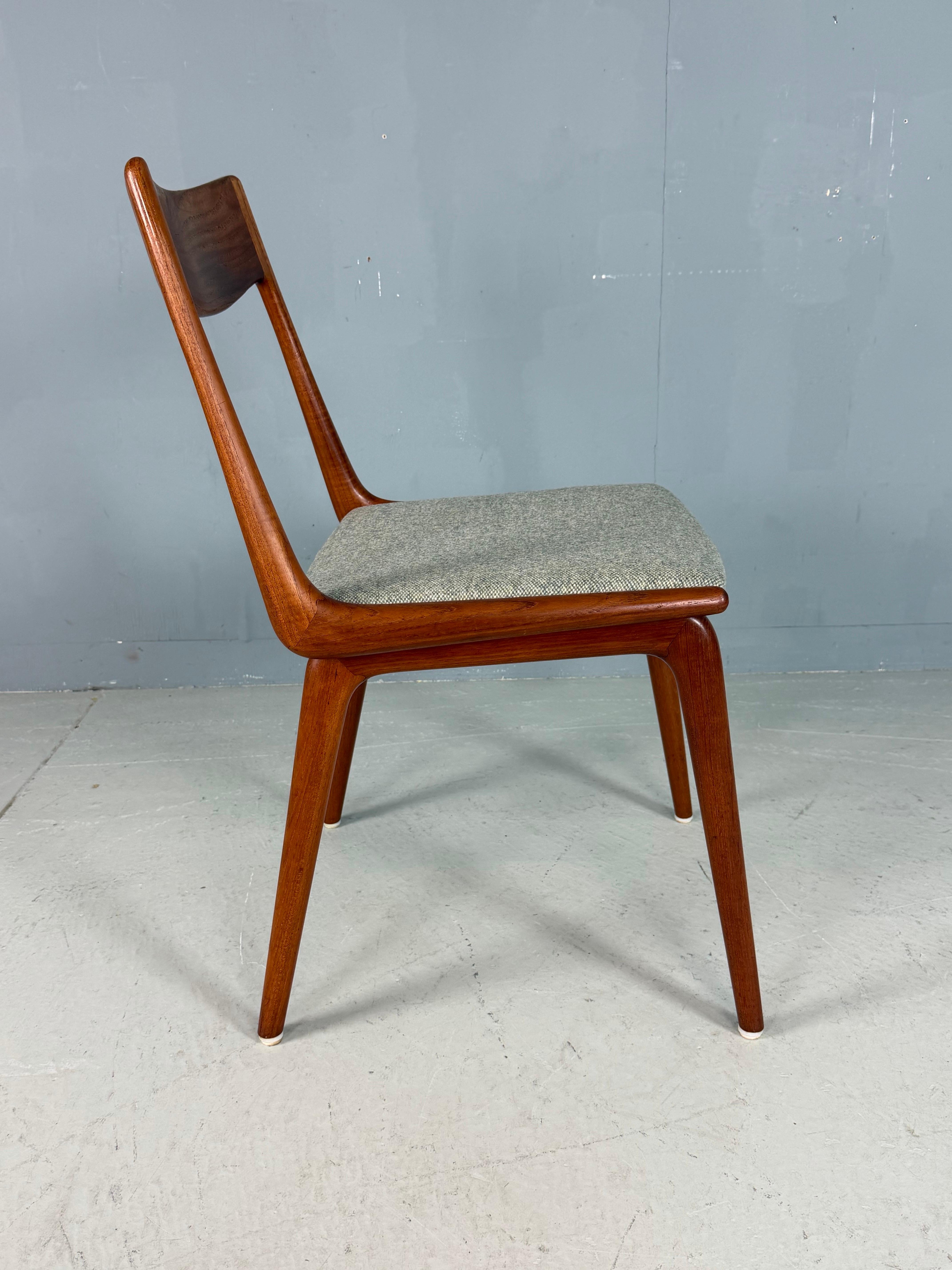 Alfred Christensen: 6er-Set Stühle „Boomerang“ aus dänischem Teakholz im Angebot 1